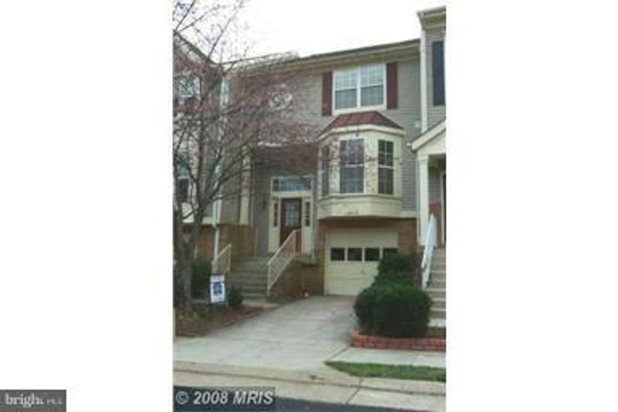 Great 3 level townhouse in Southlake of Montclair. Large deck on rear and lovely master bedroom with large masterbath. Plenty of storage throughout and finished basement with garage. Pets considered case by case and pet deposit $250. 2 hour notice