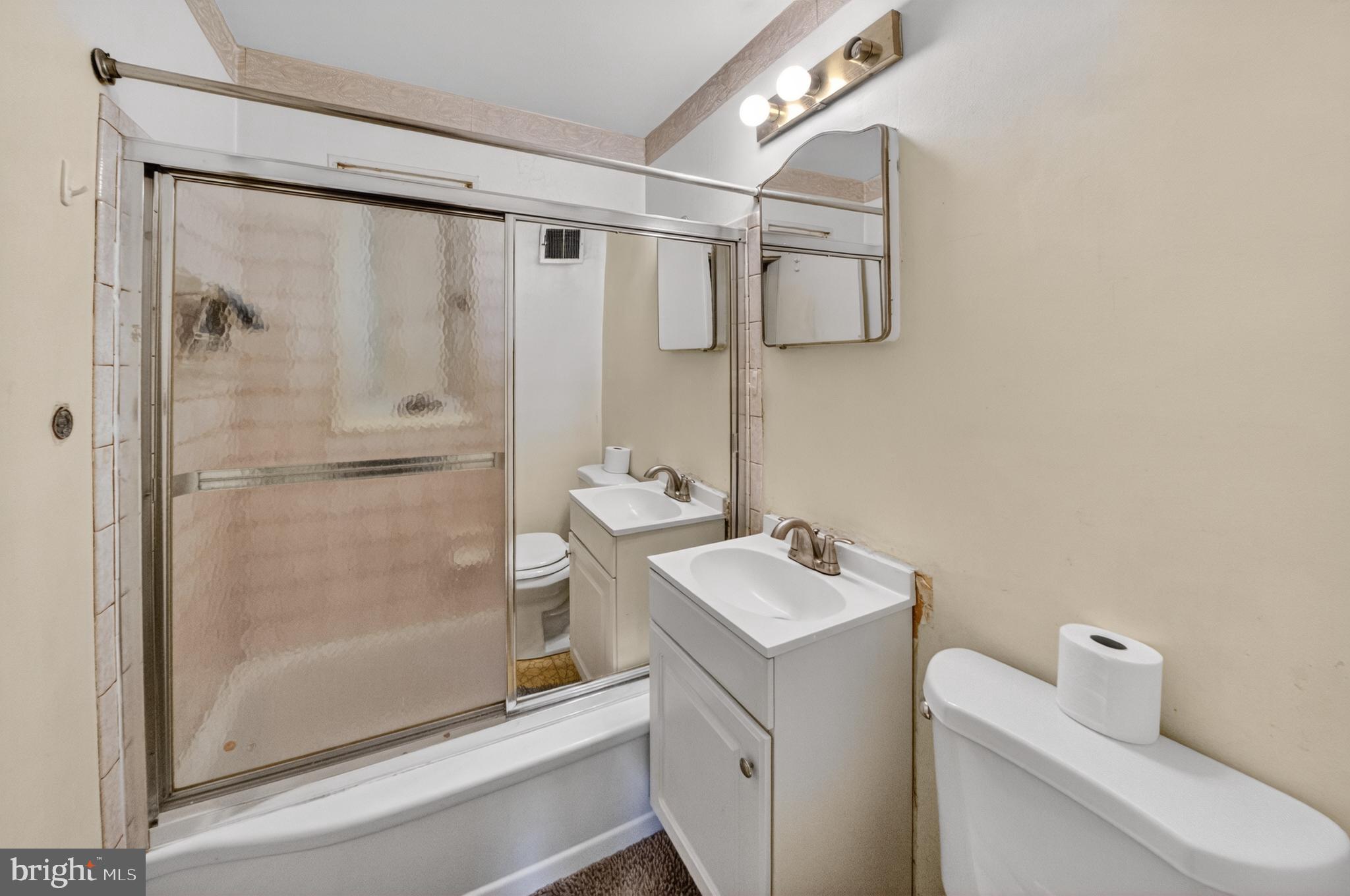 RIGGS MANOR - Residential