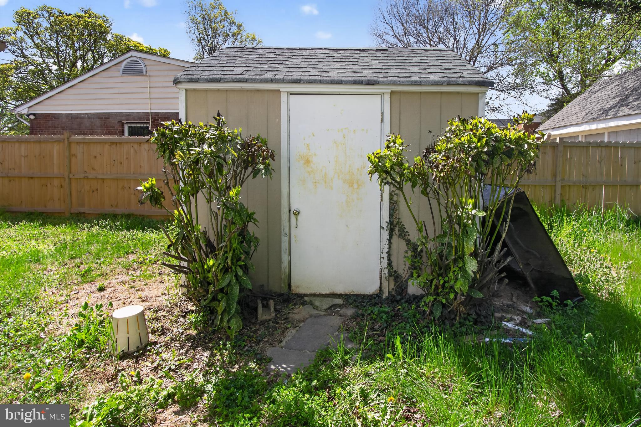 RIGGS MANOR - Residential