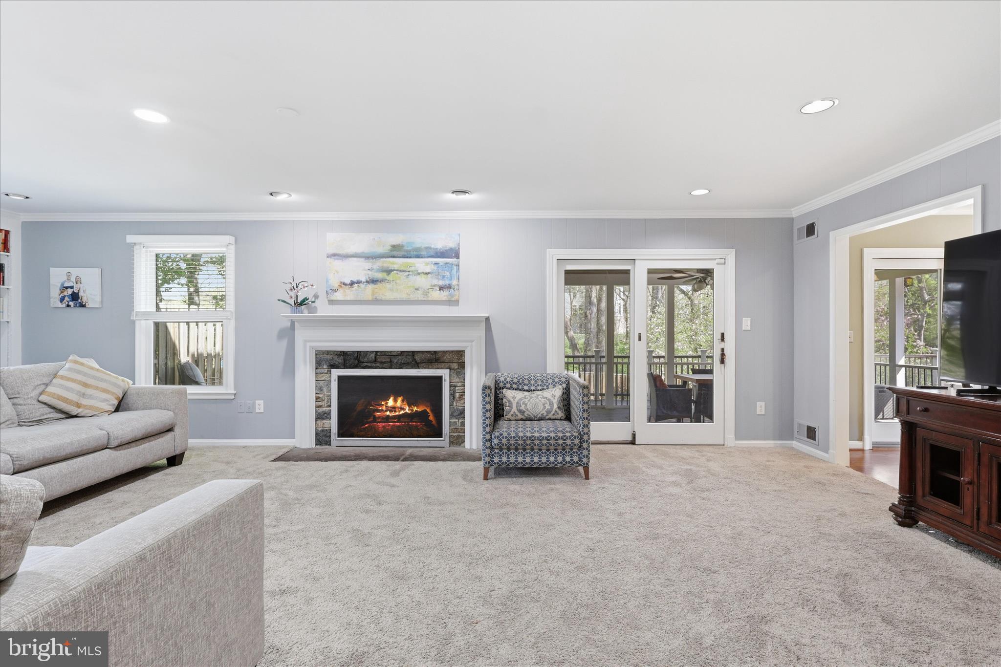 SPRING RIDGE - Residential