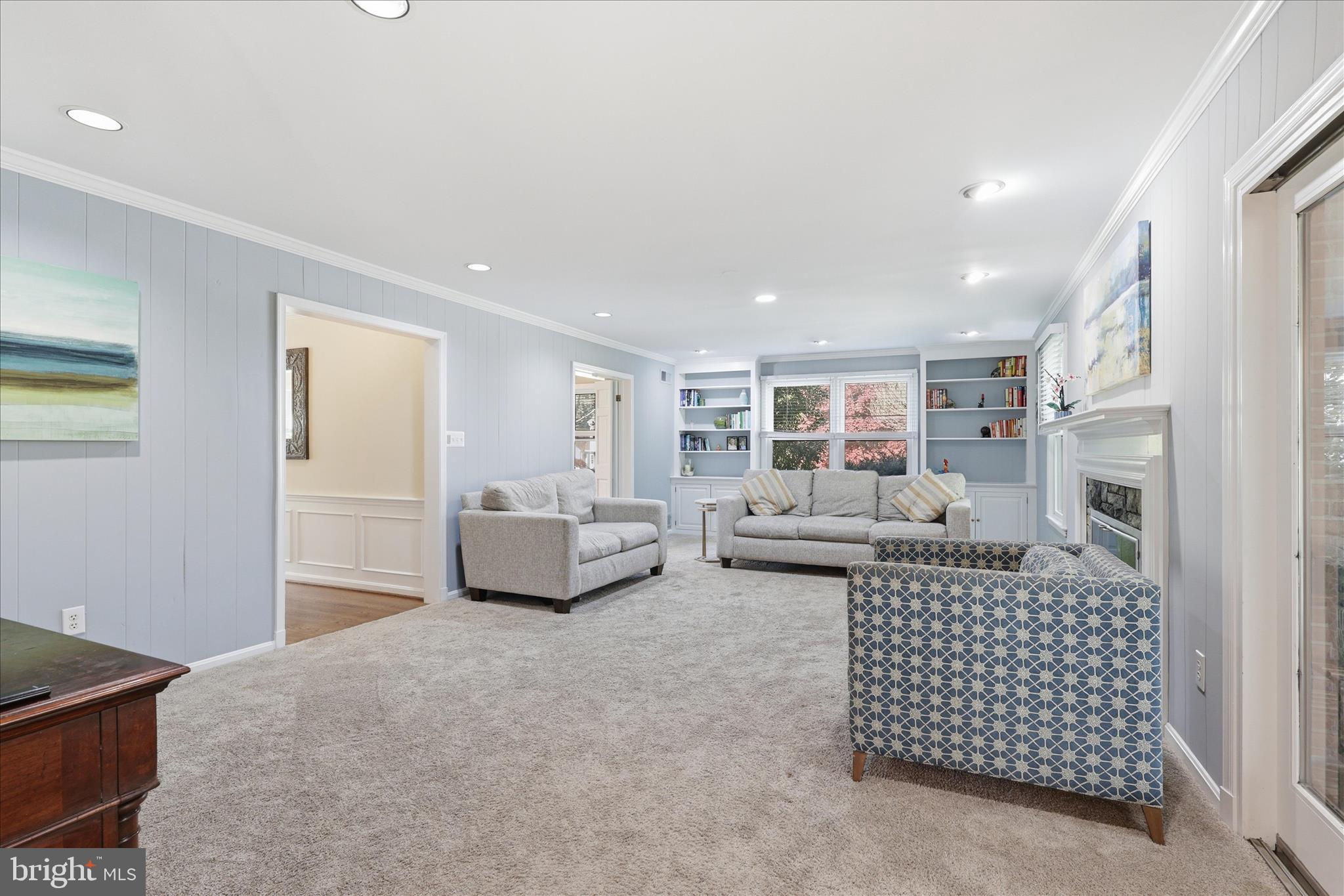 SPRING RIDGE - Residential