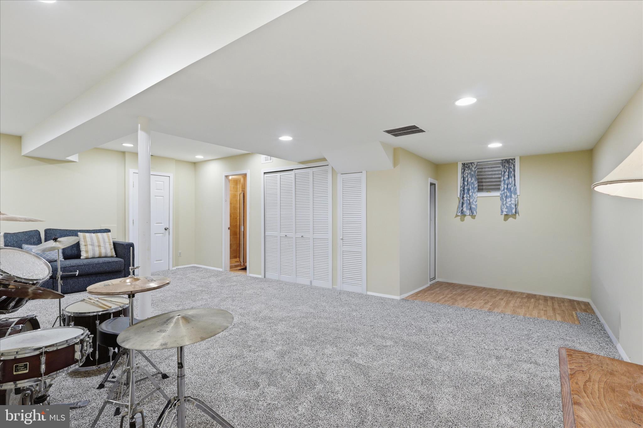 SPRING RIDGE - Residential