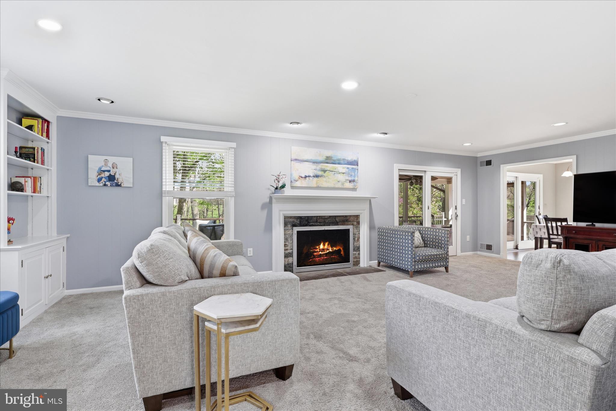 SPRING RIDGE - Residential