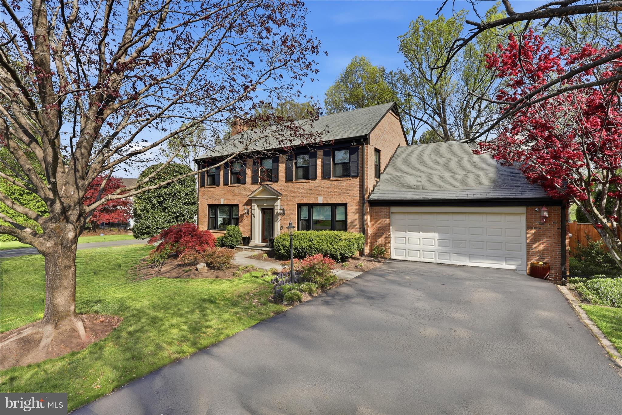 SPRING RIDGE - Residential