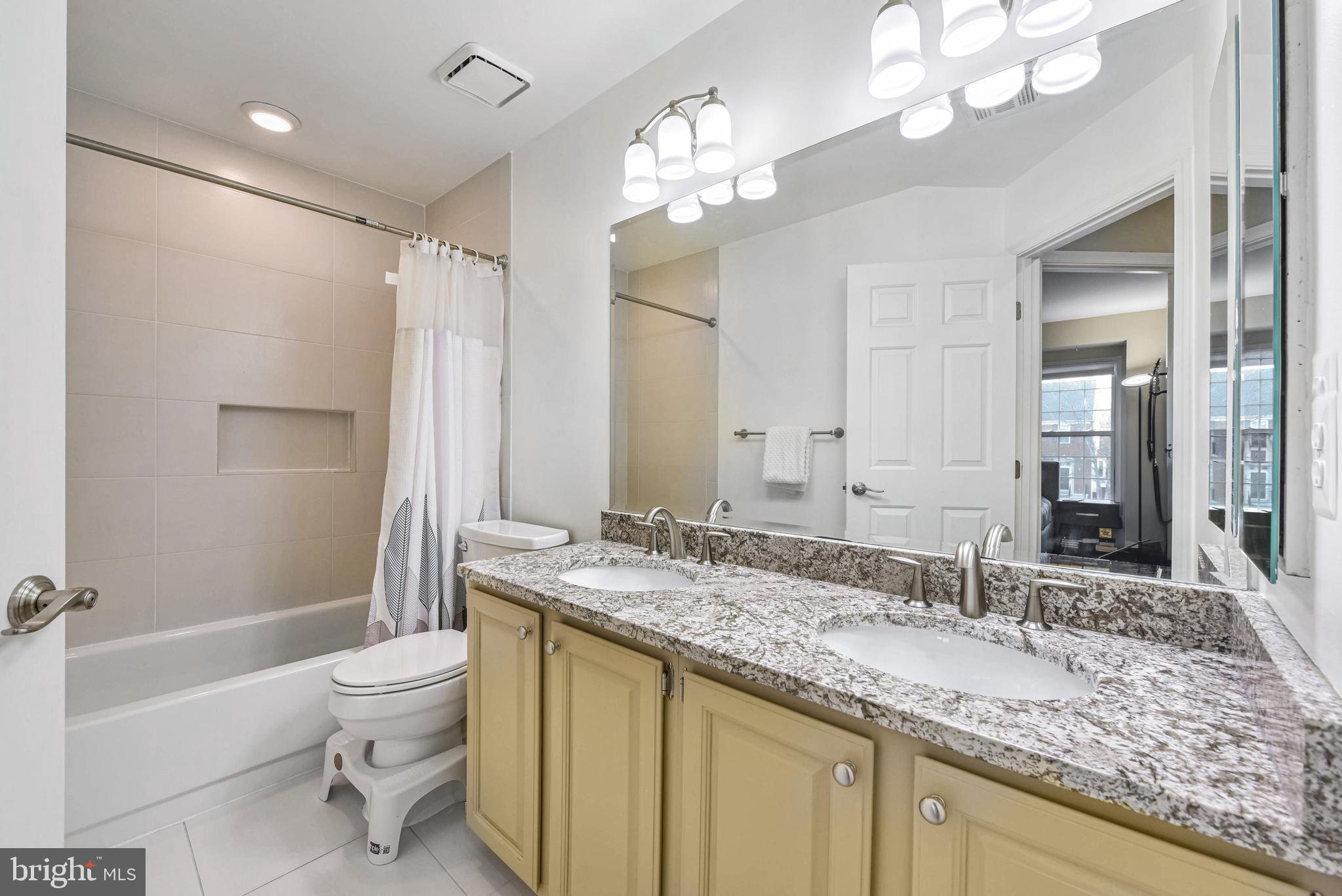 TYSONS TERRACE - Residential