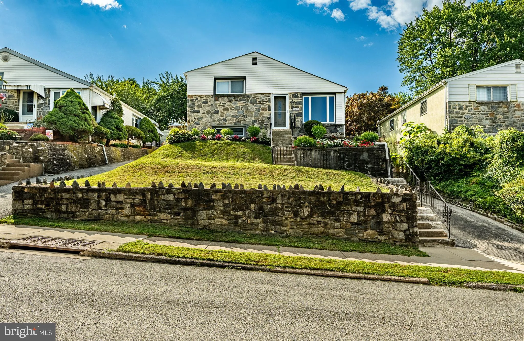 Havertown, Pennsylvania 19083, United States, 3 Bedrooms Bedrooms, ,2 BathroomsBathrooms,Residential,Active,200770