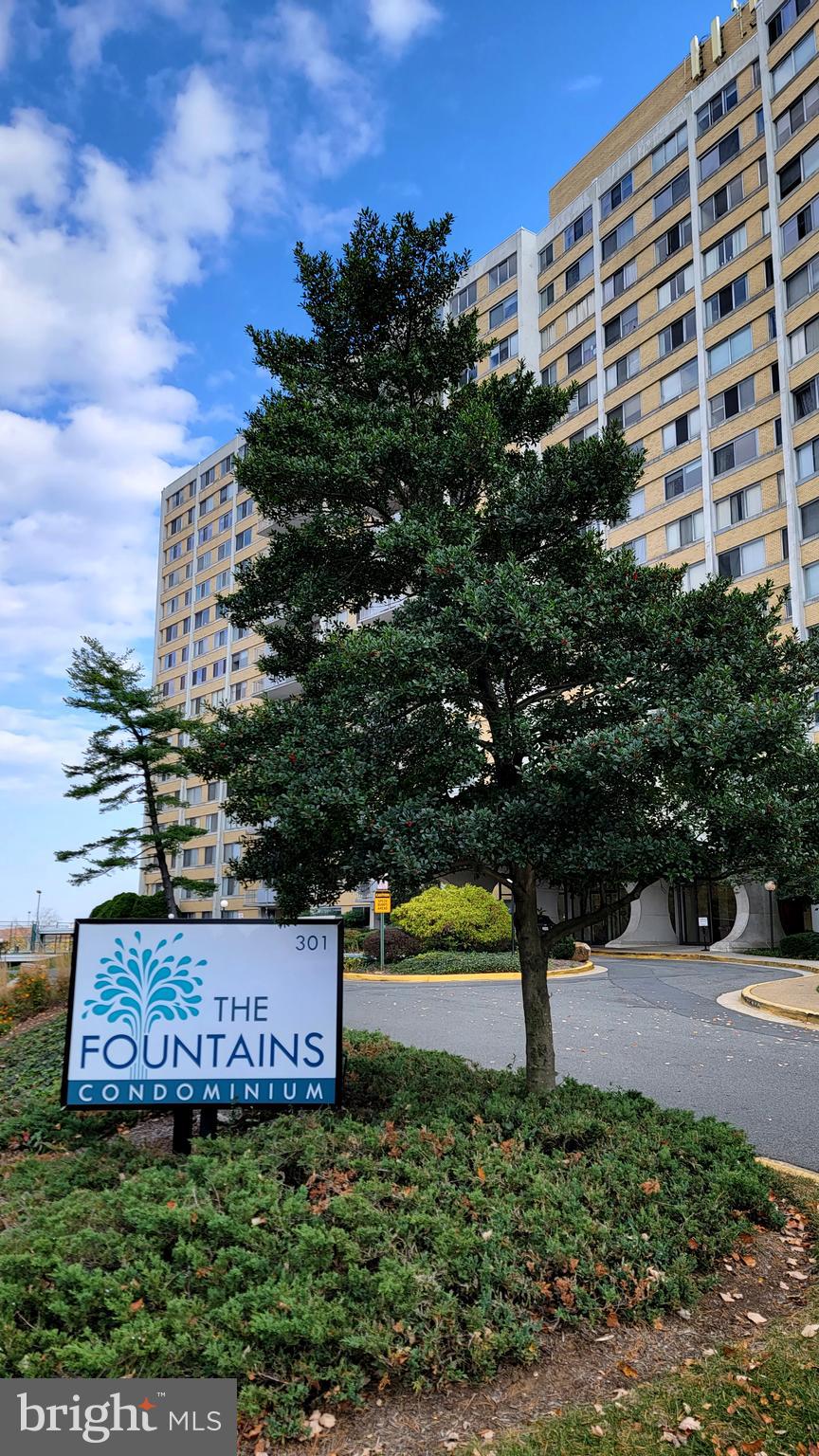 THE FOUNTAINS - Residential Lease
