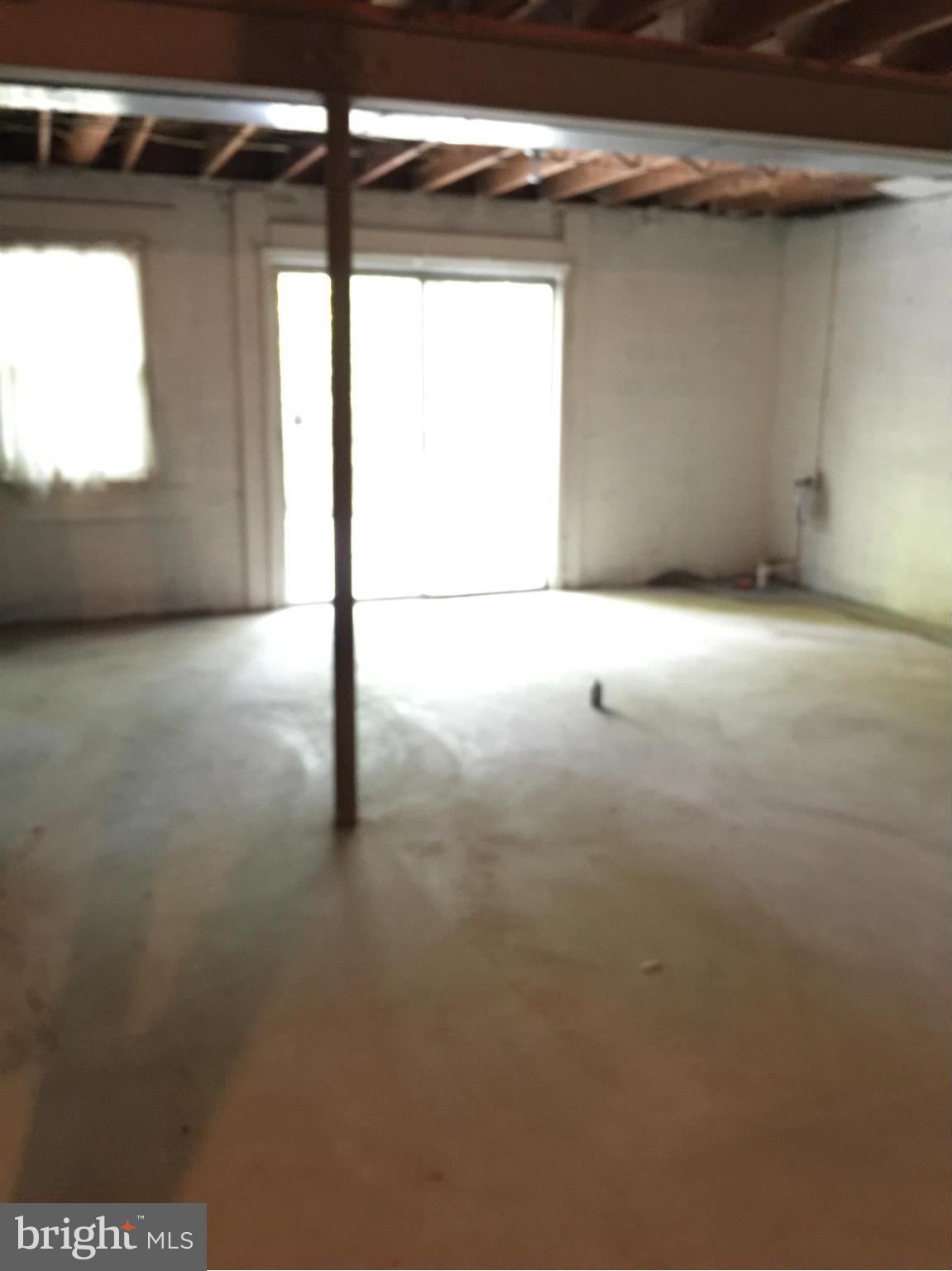 LAKE RIDGE - Residential Lease