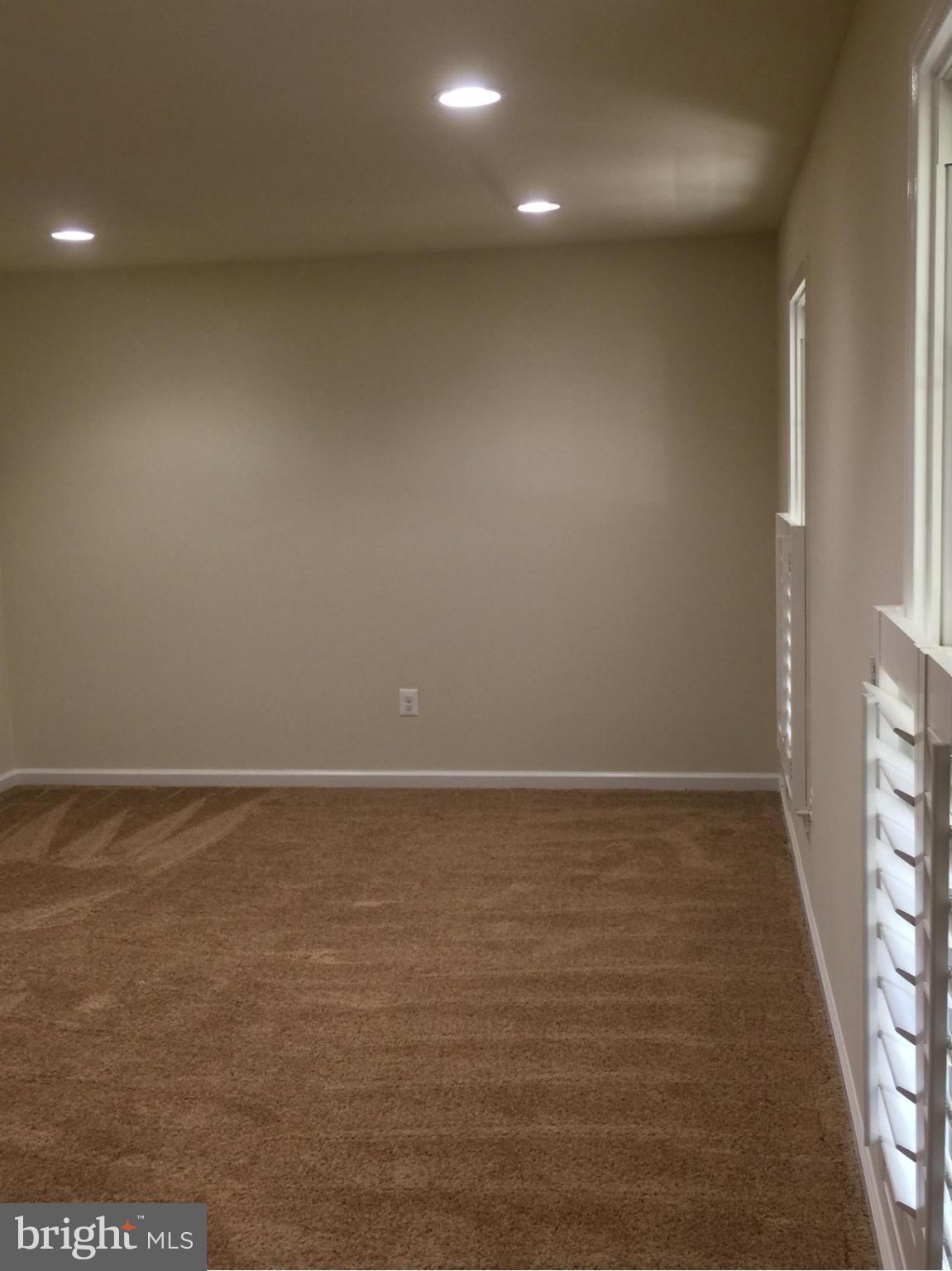 LAKE RIDGE - Residential Lease