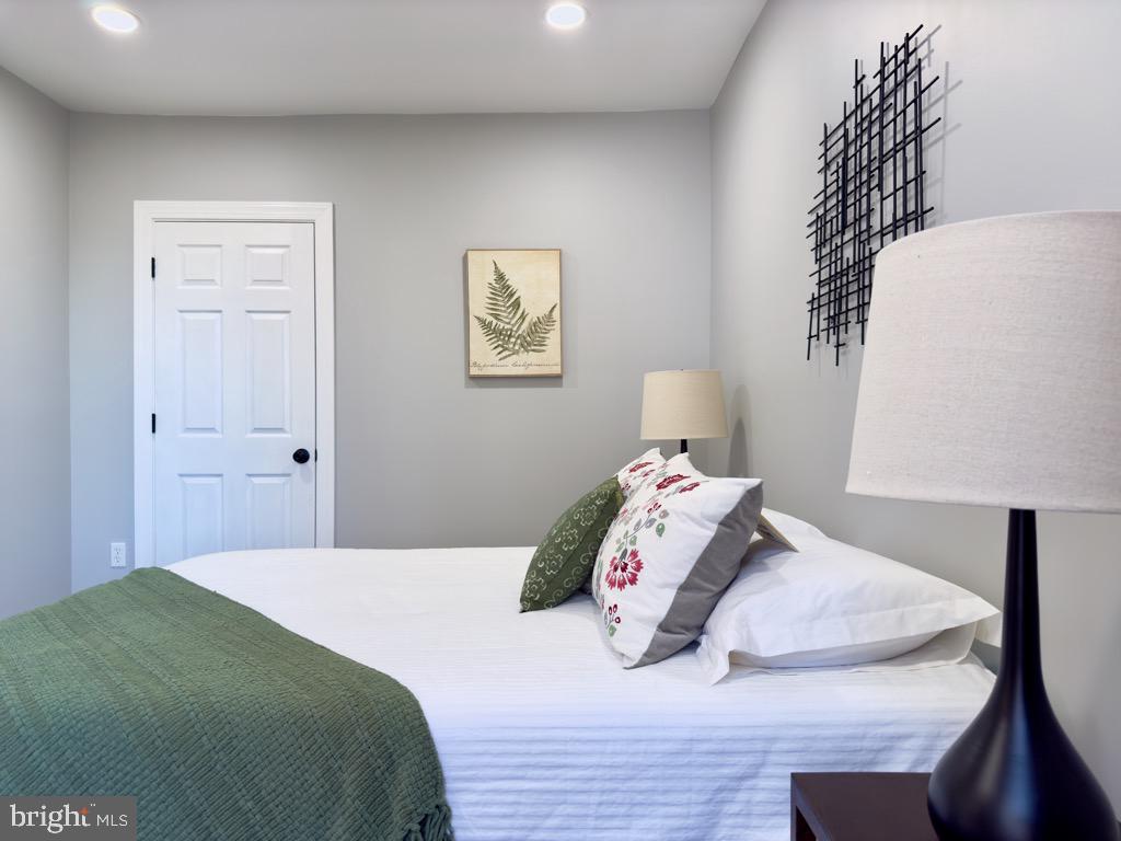 LANCASTER - Residential