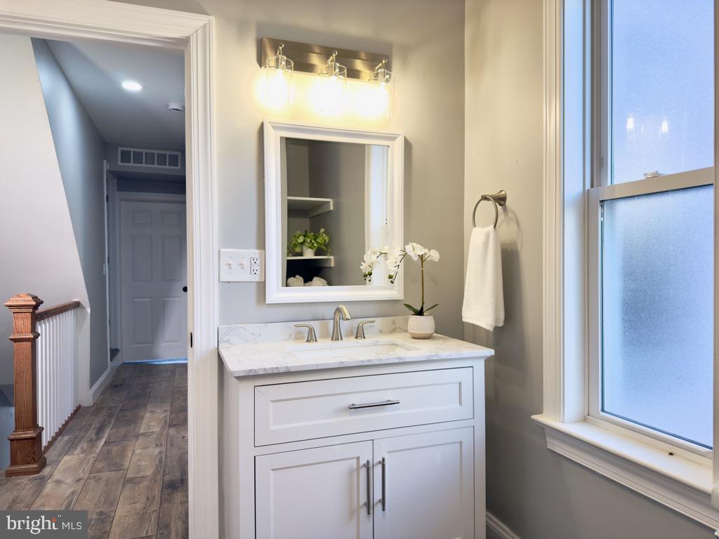 LANCASTER - Residential