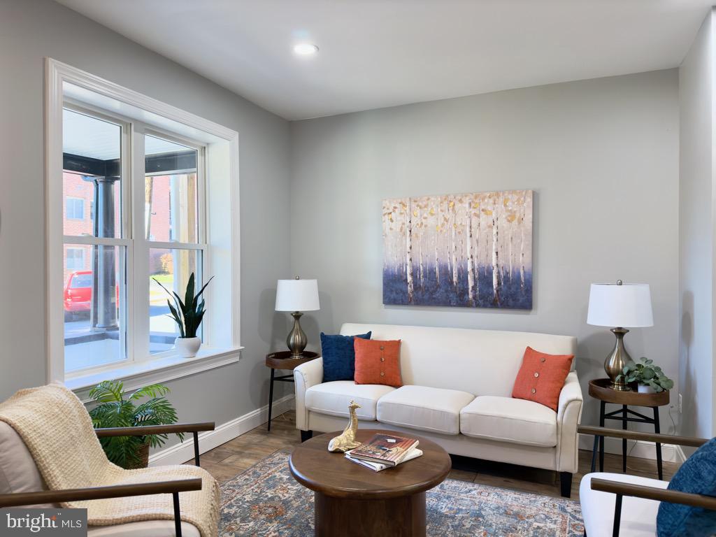 LANCASTER - Residential