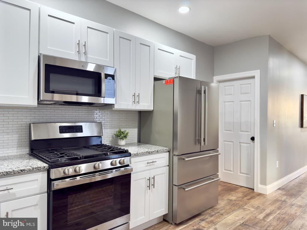 LANCASTER - Residential