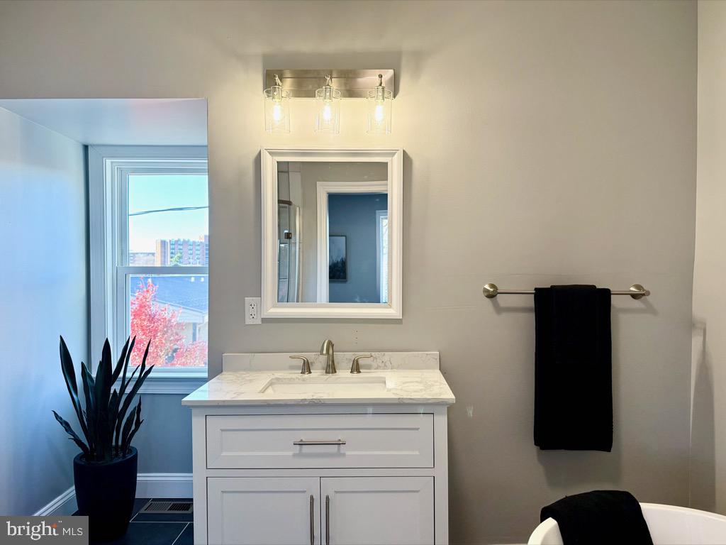 LANCASTER - Residential