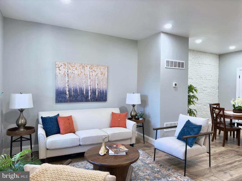 LANCASTER - Residential