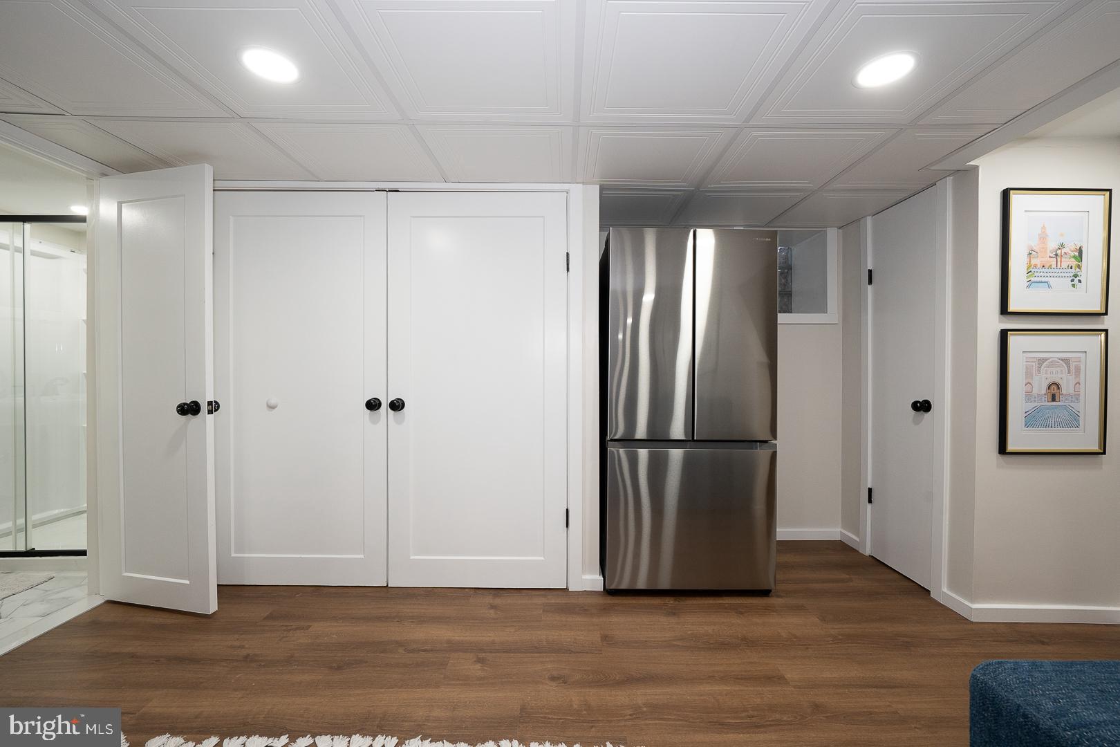 MERWOOD PARK - Residential Lease