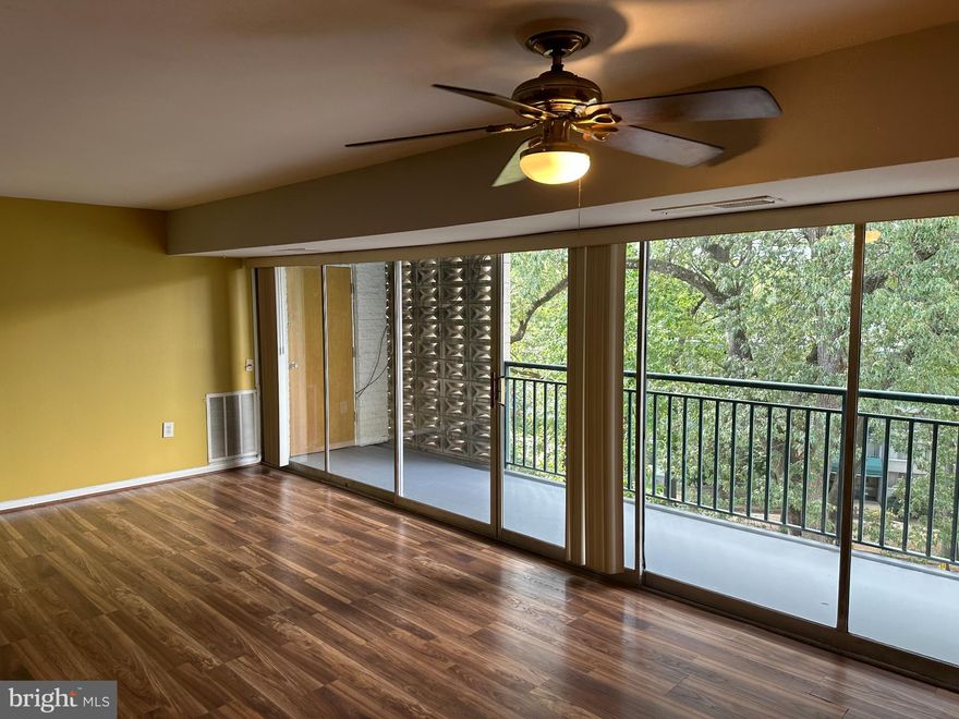 Spacious and light-filled Top-floor 2-bedroom, 1-bath condo with a beautifully updated kitchen and bathroom. Features a spacious open living/dining area that flows to a large private balcony. Enjoy plenty of storage, including a walk-in closet in the owner’s suite. Secure building with elevator, on-site management, and assigned parking.