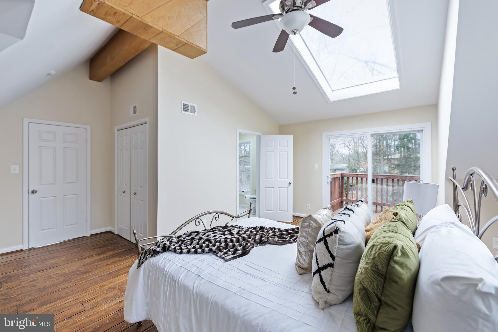 MEADOWOOD - Residential