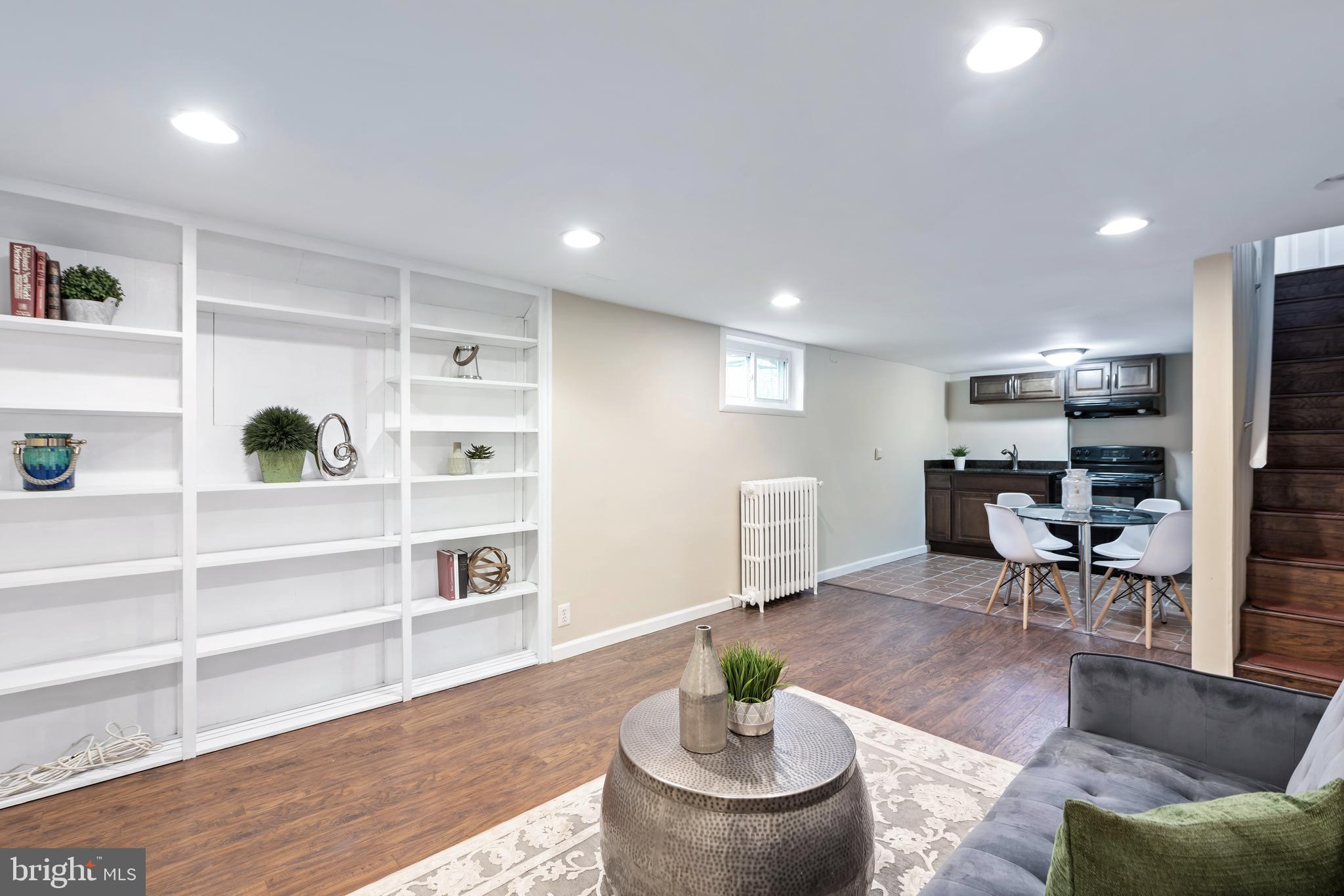 MEADOWOOD - Residential