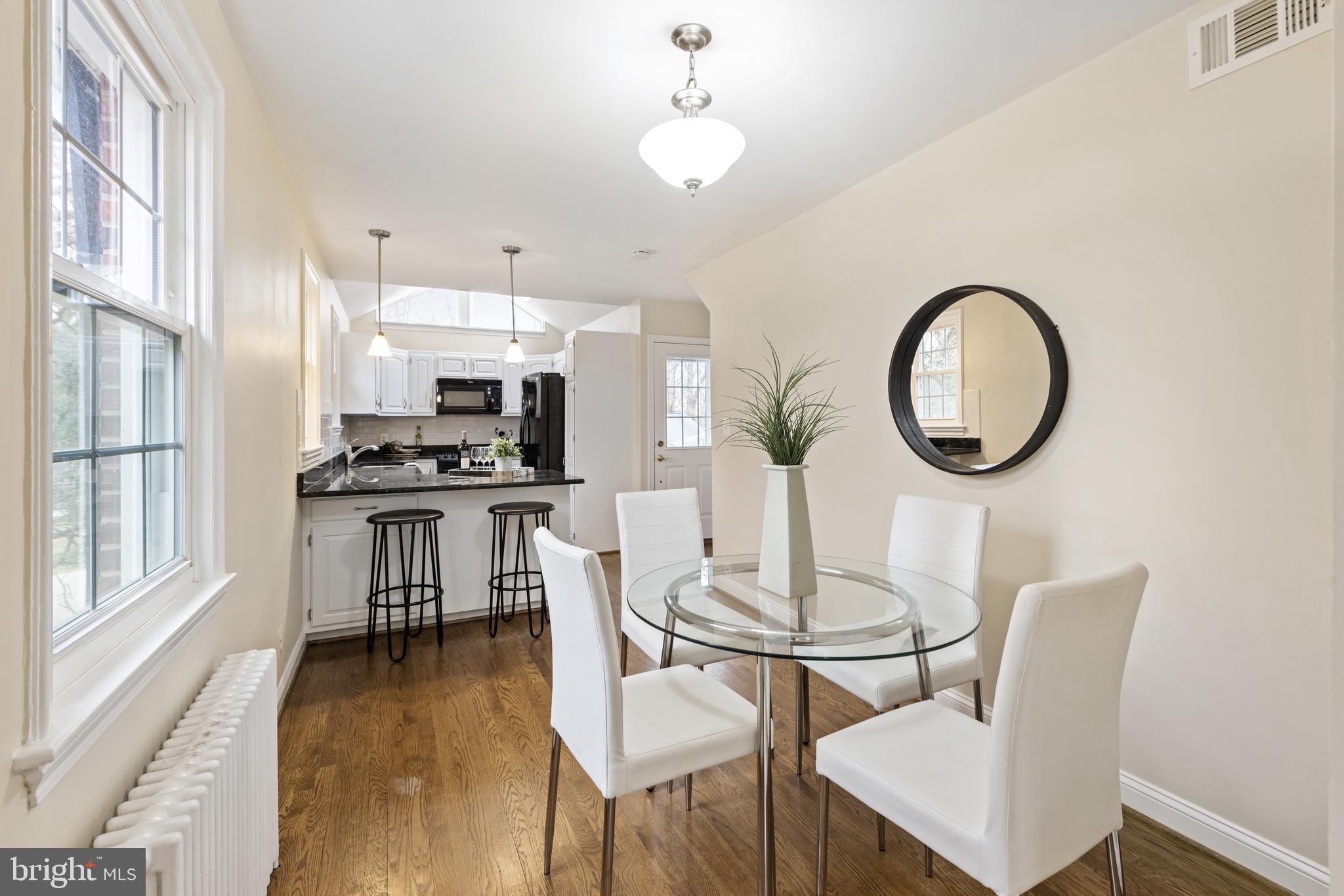 MEADOWOOD - Residential