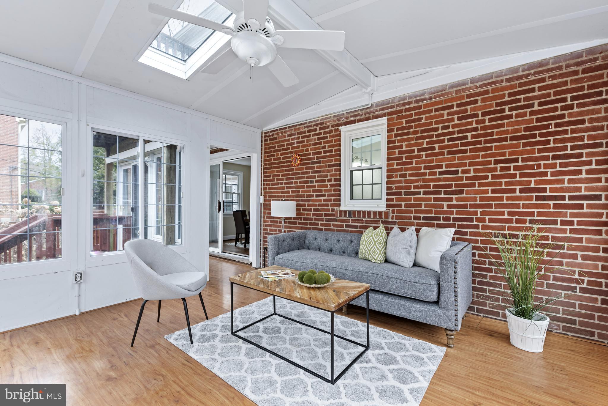 MEADOWOOD - Residential