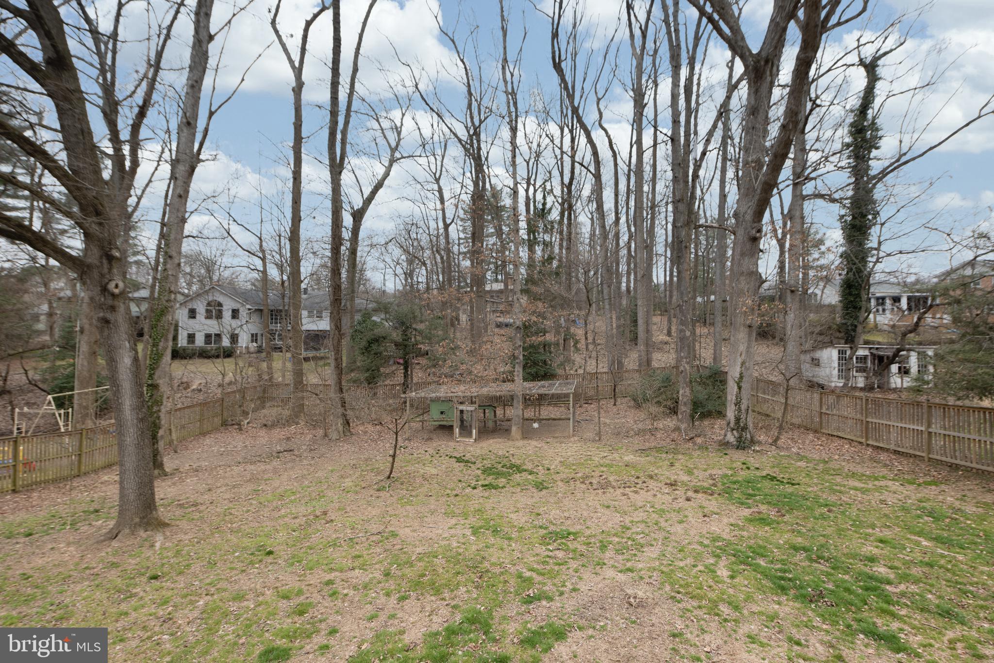 MEADOWOOD - Residential