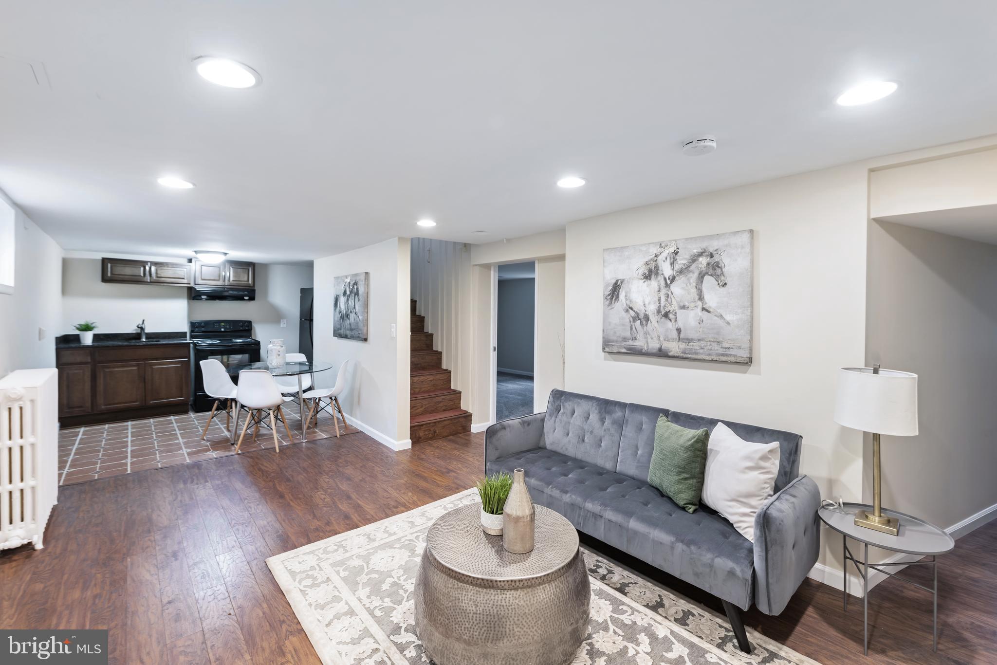 MEADOWOOD - Residential