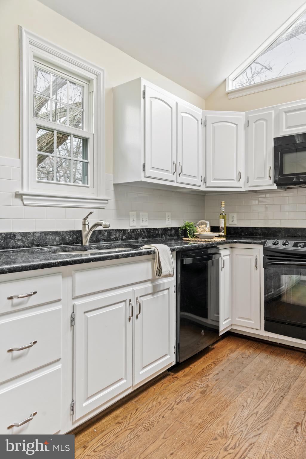 MEADOWOOD - Residential