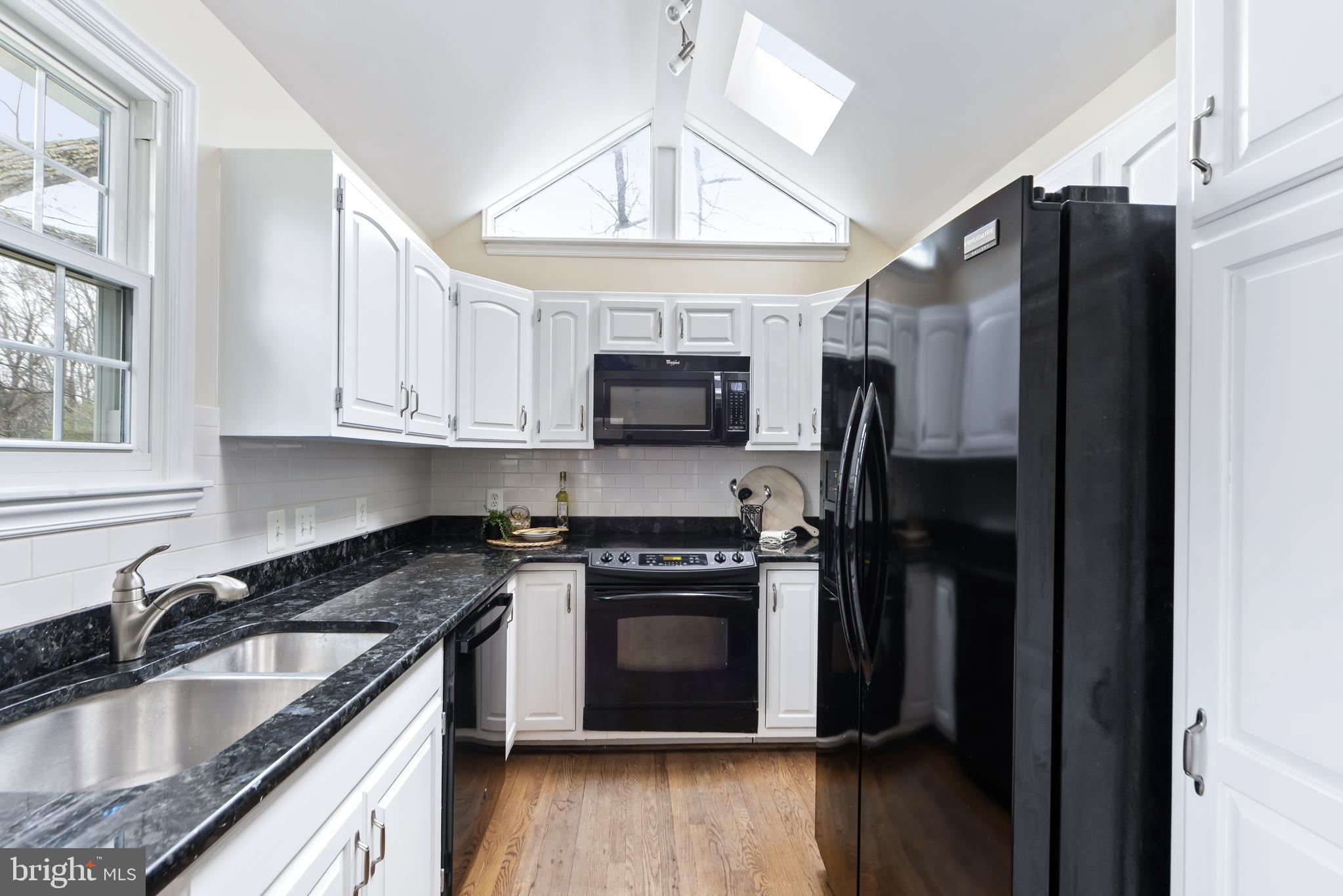 MEADOWOOD - Residential