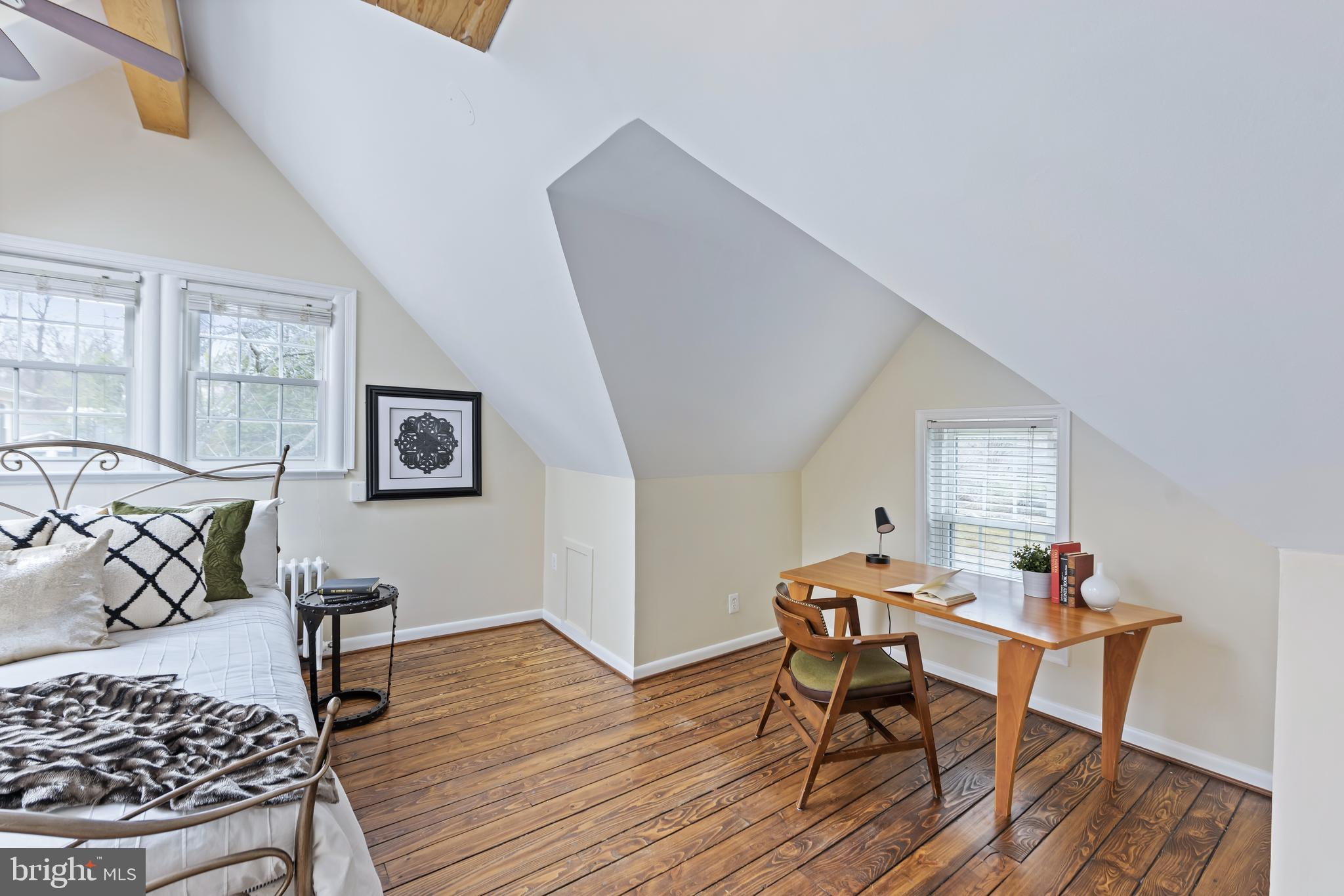 MEADOWOOD - Residential