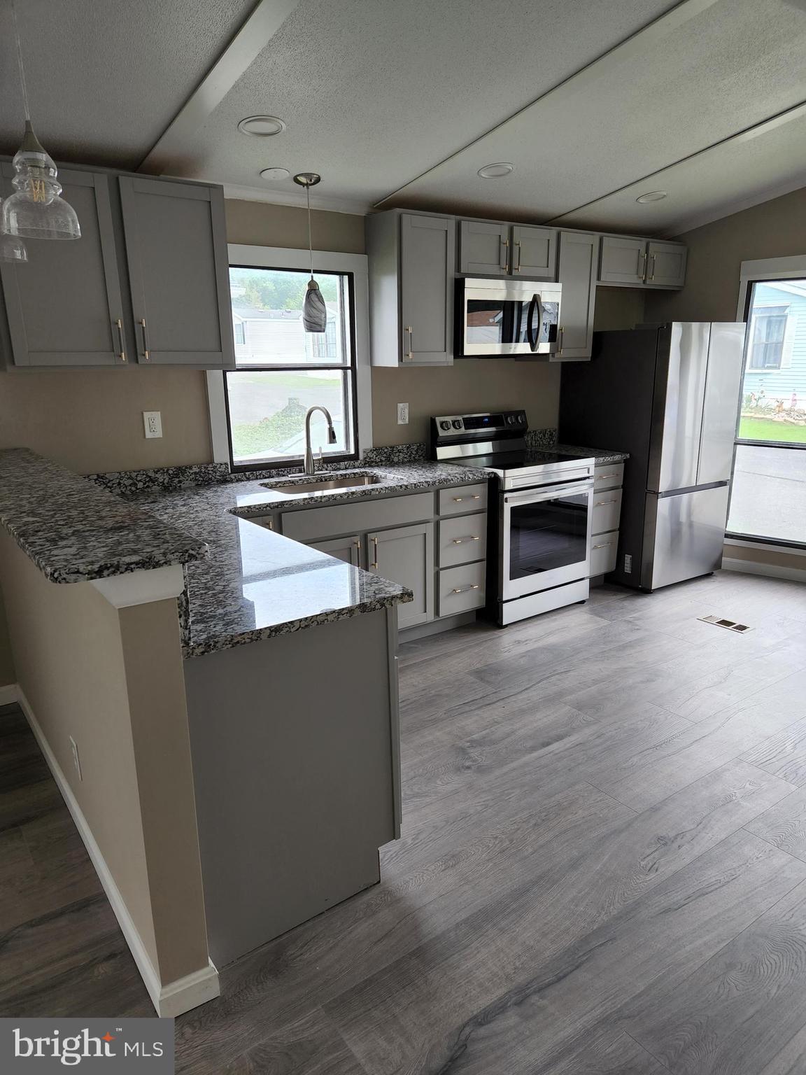 BRIARWOOD ESTATES - Residential