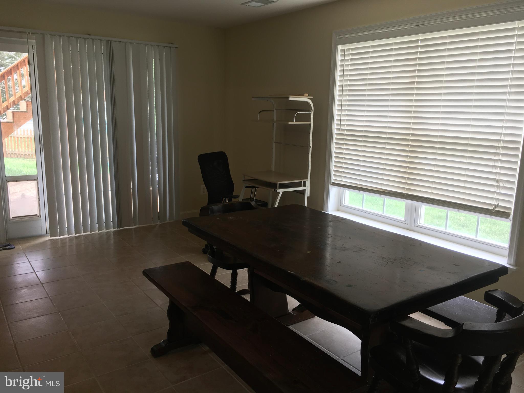 WINDING CREEK ESTATES - Residential Lease