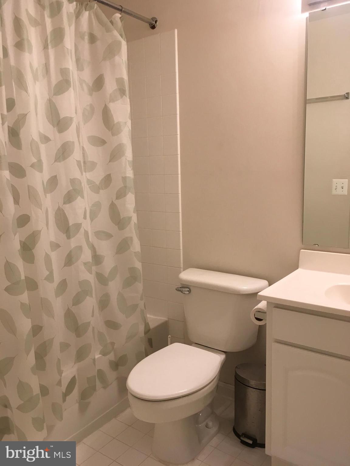 WINDING CREEK ESTATES - Residential Lease