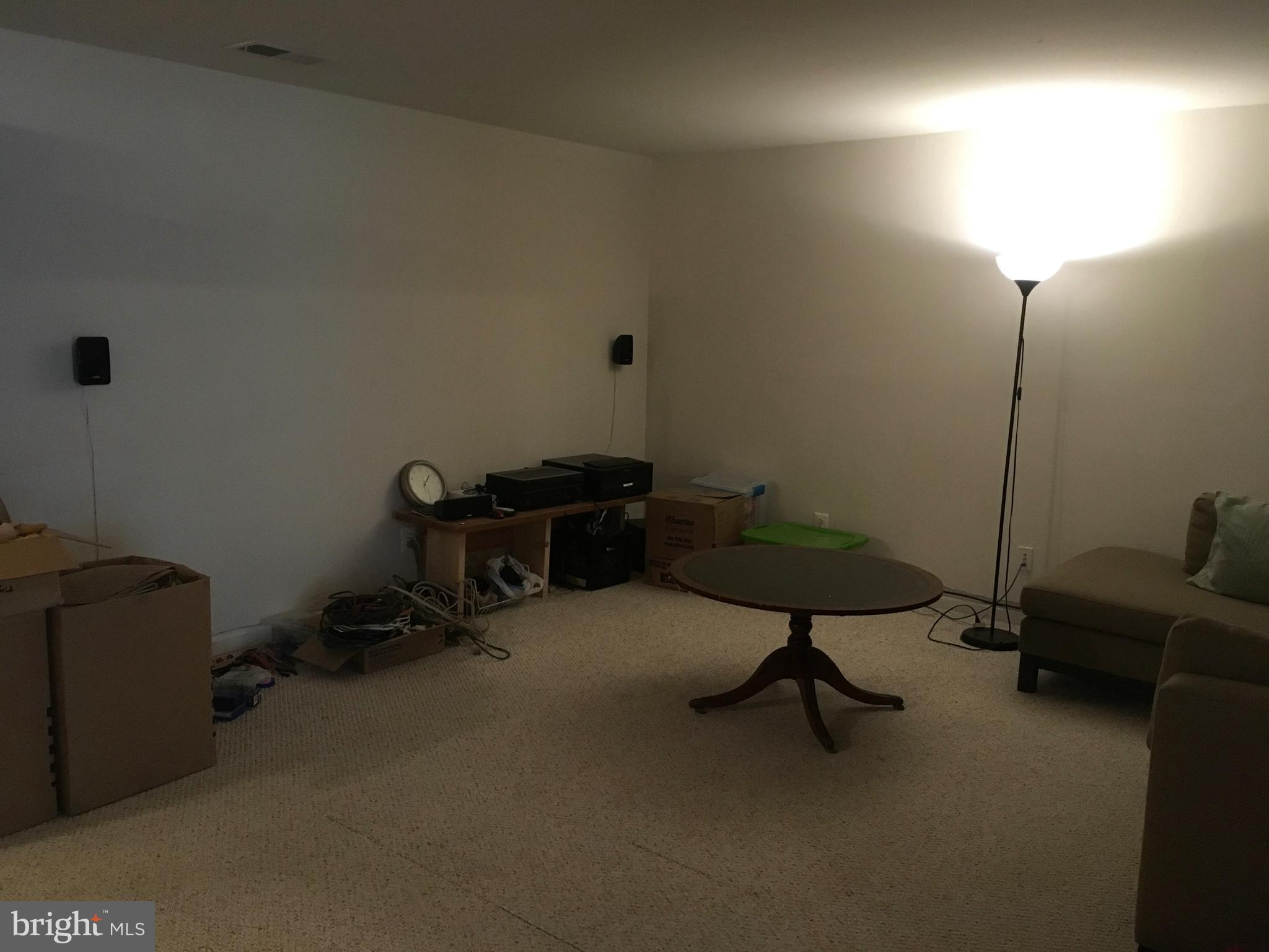 WINDING CREEK ESTATES - Residential Lease