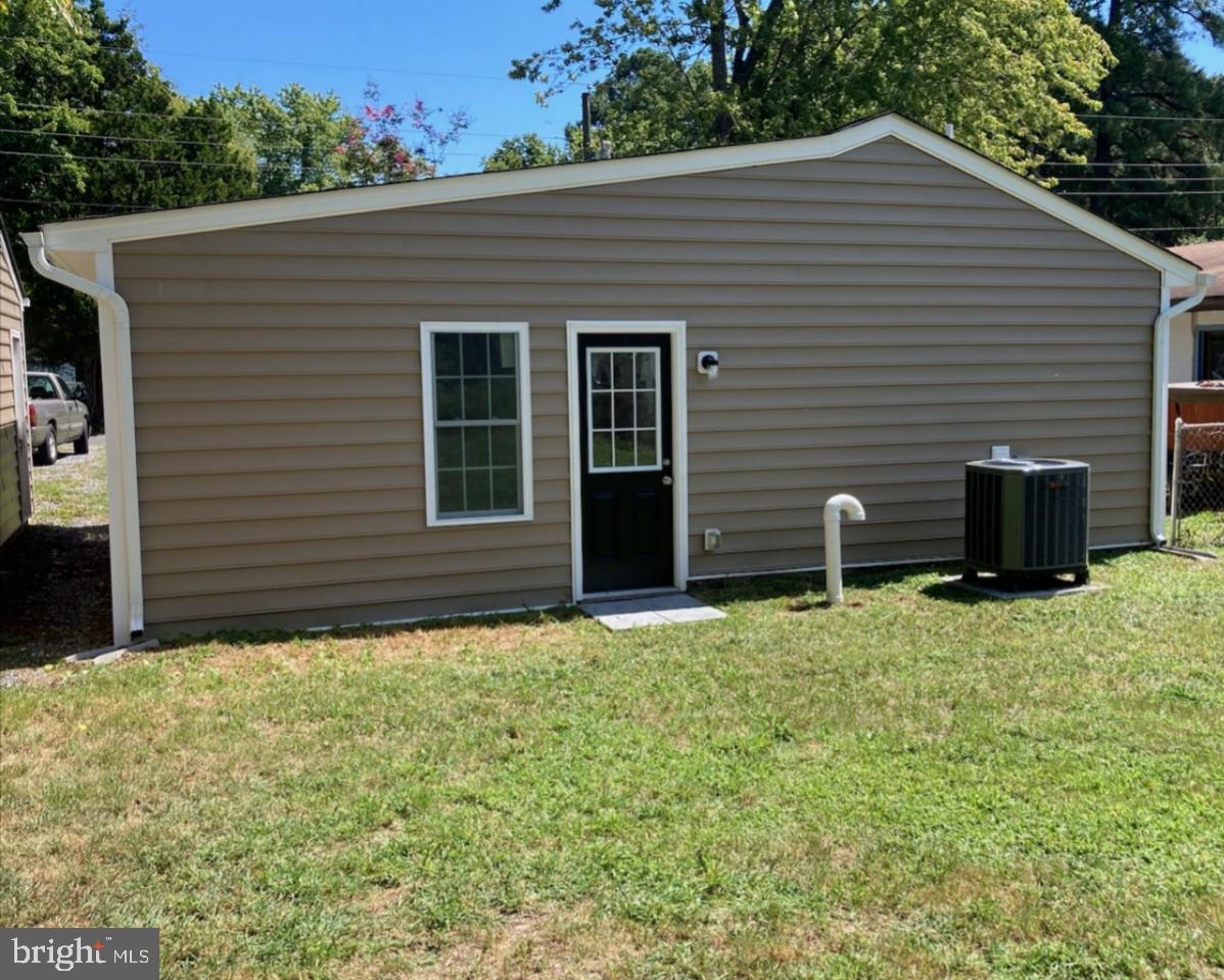 WESTMORELAND SHORES - Residential Lease