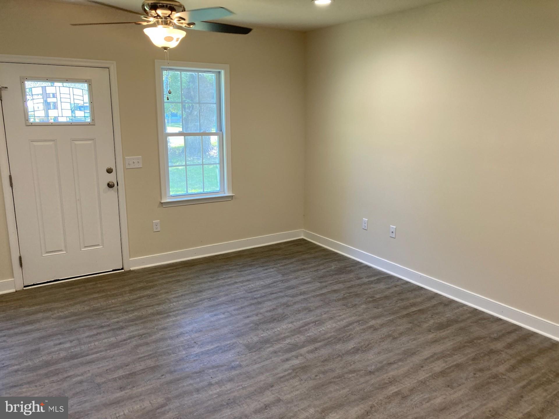 WESTMORELAND SHORES - Residential Lease