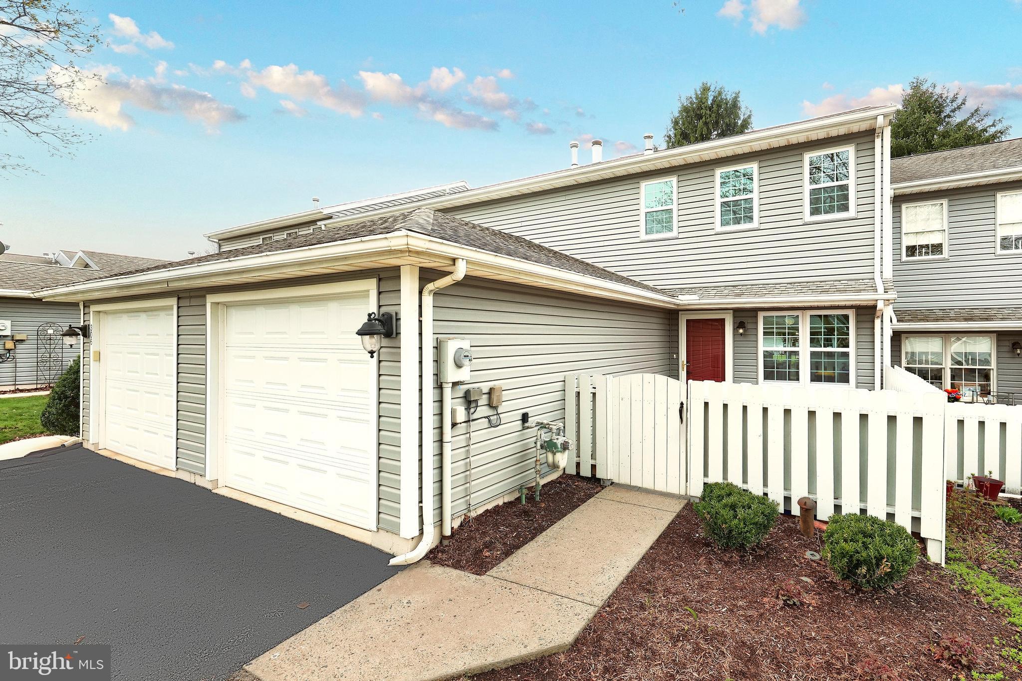 CHAMBERS CROSSING - Residential