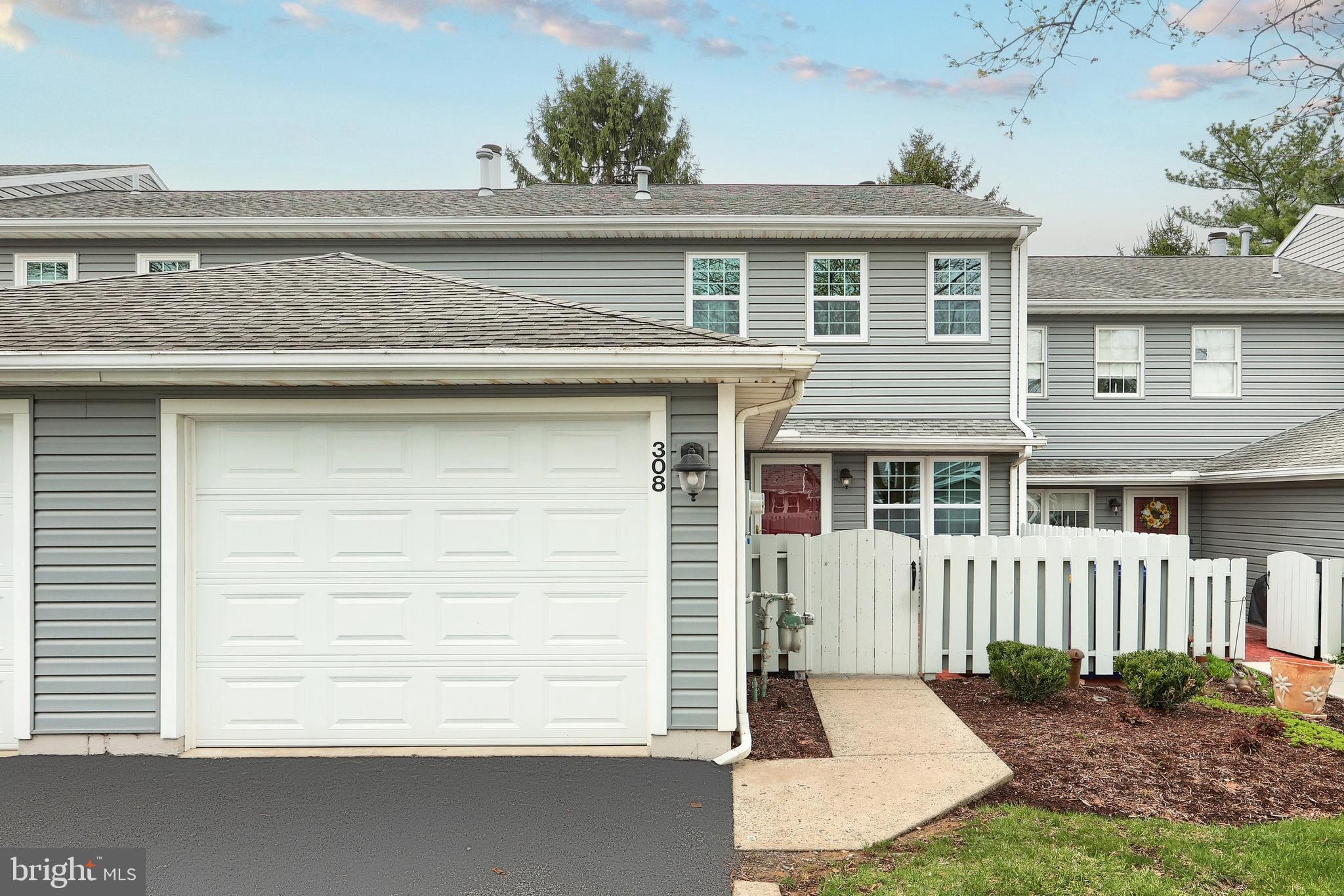 CHAMBERS CROSSING - Residential