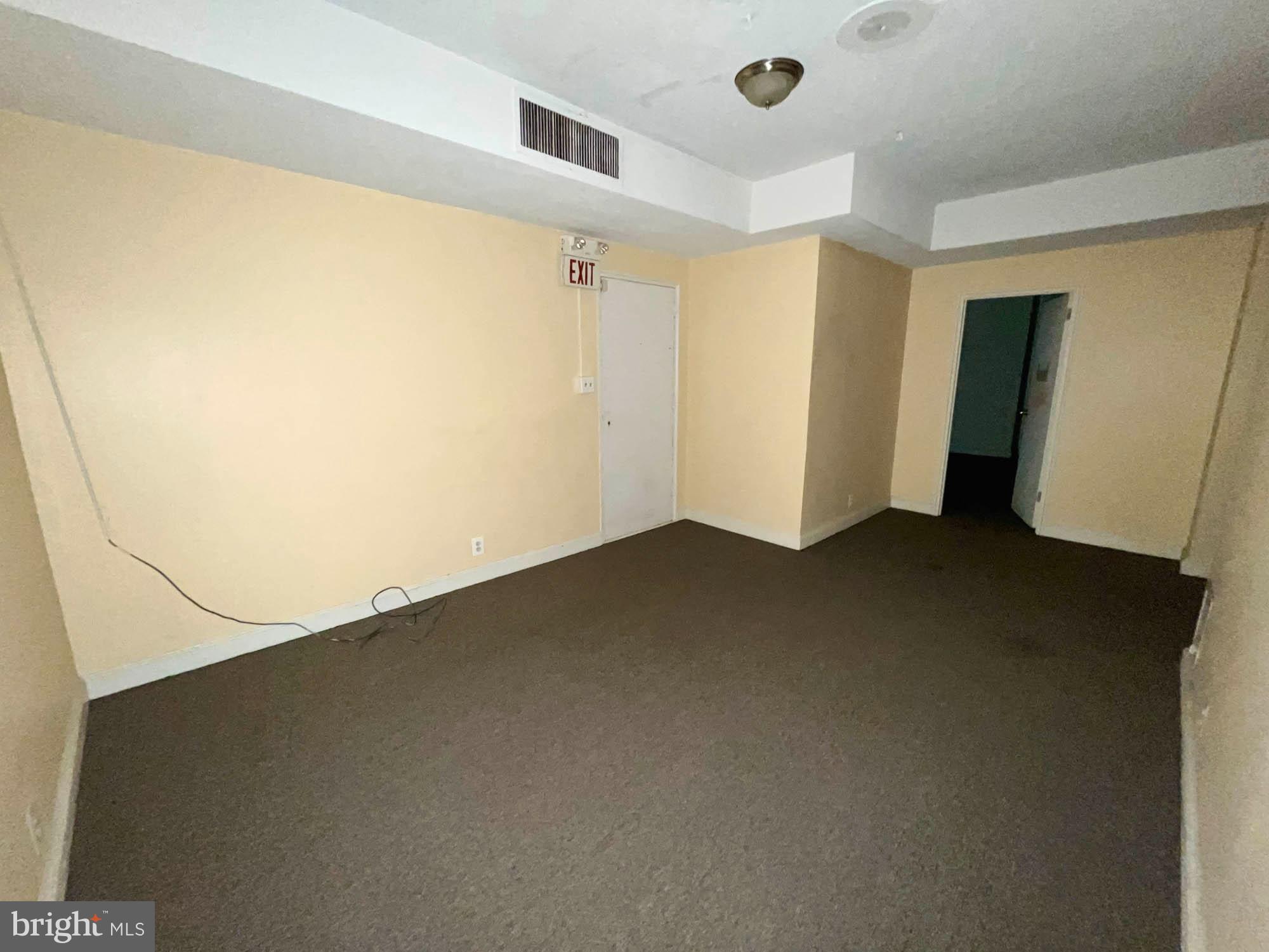 OAKENSHAWE - Commercial Sale