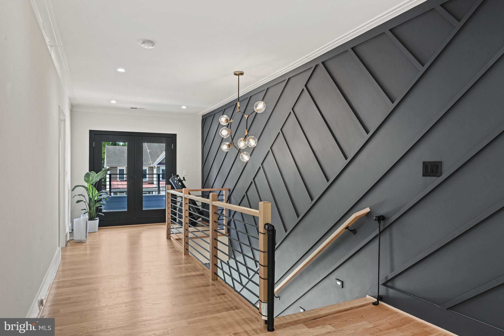 VIENNA WOODS - Residential