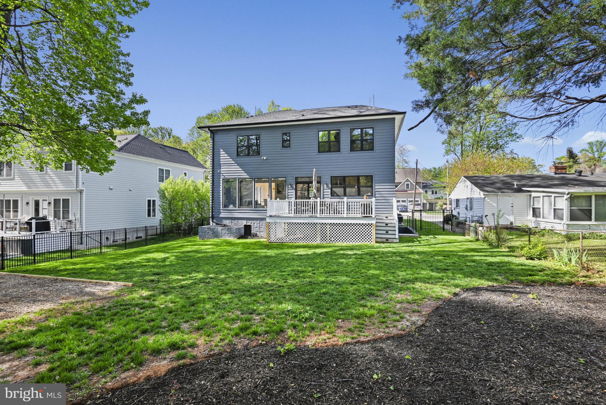 VIENNA WOODS - Residential