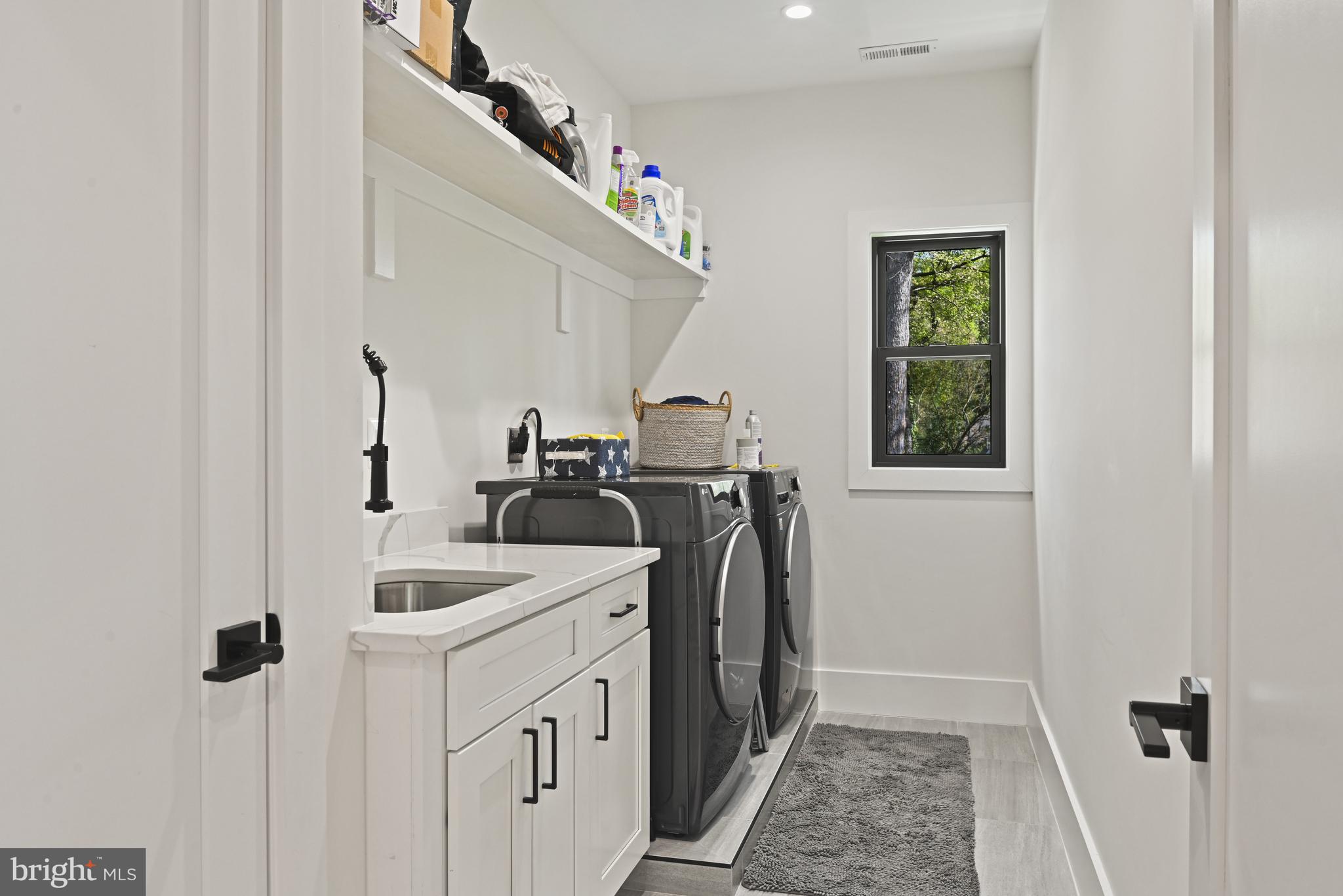 VIENNA WOODS - Residential