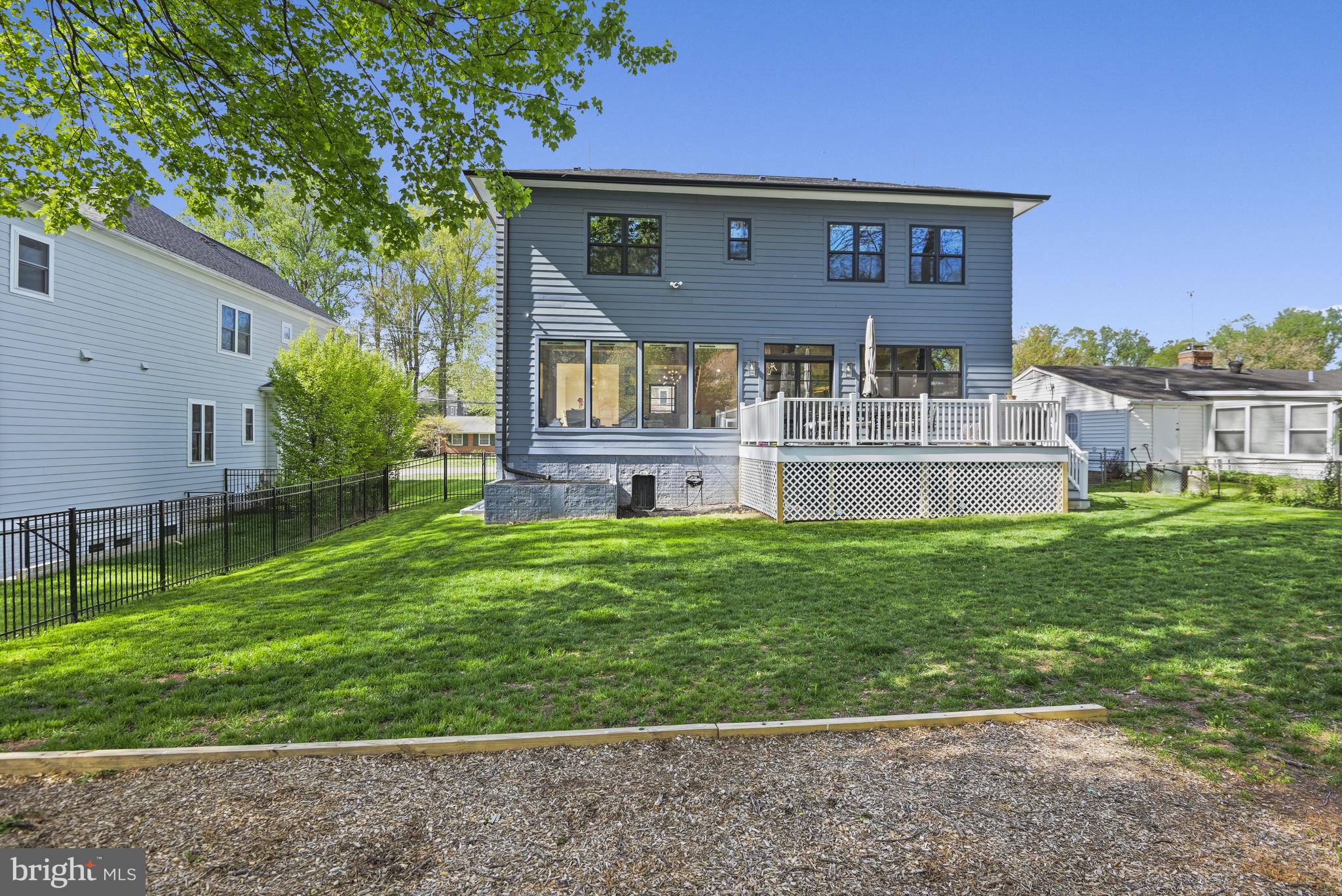 VIENNA WOODS - Residential