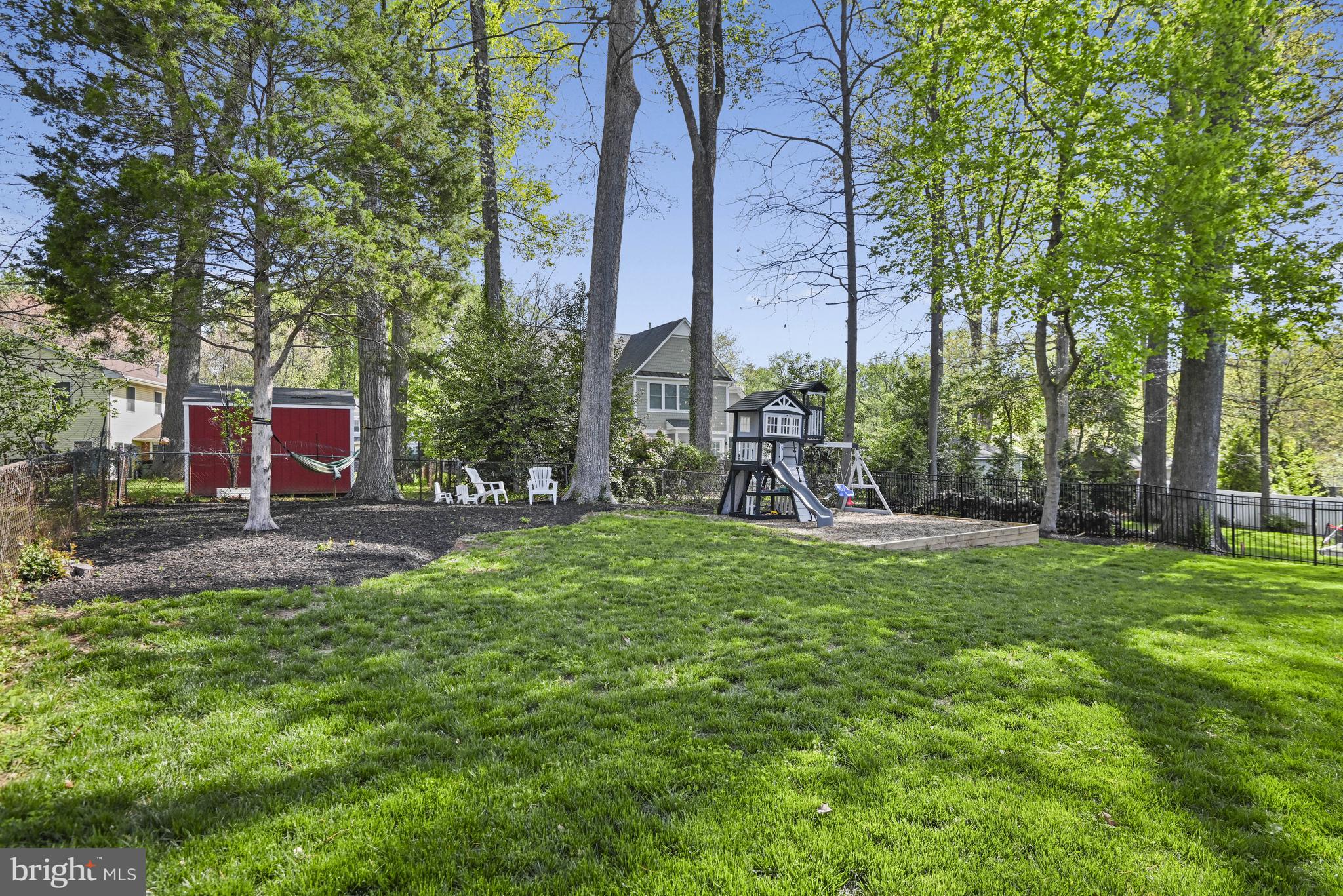 VIENNA WOODS - Residential