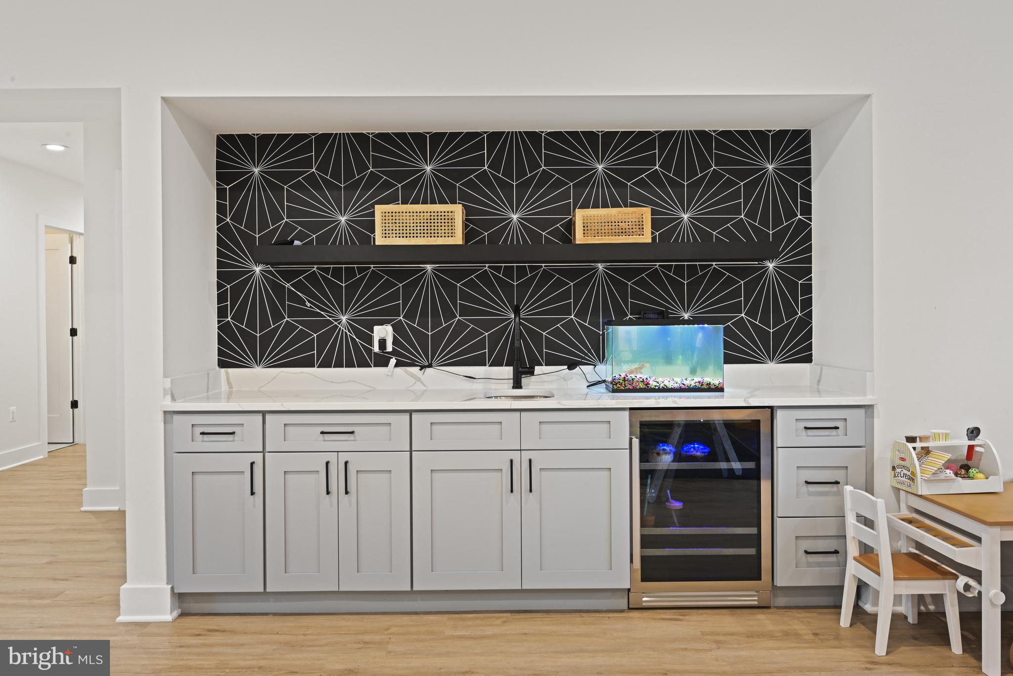 VIENNA WOODS - Residential