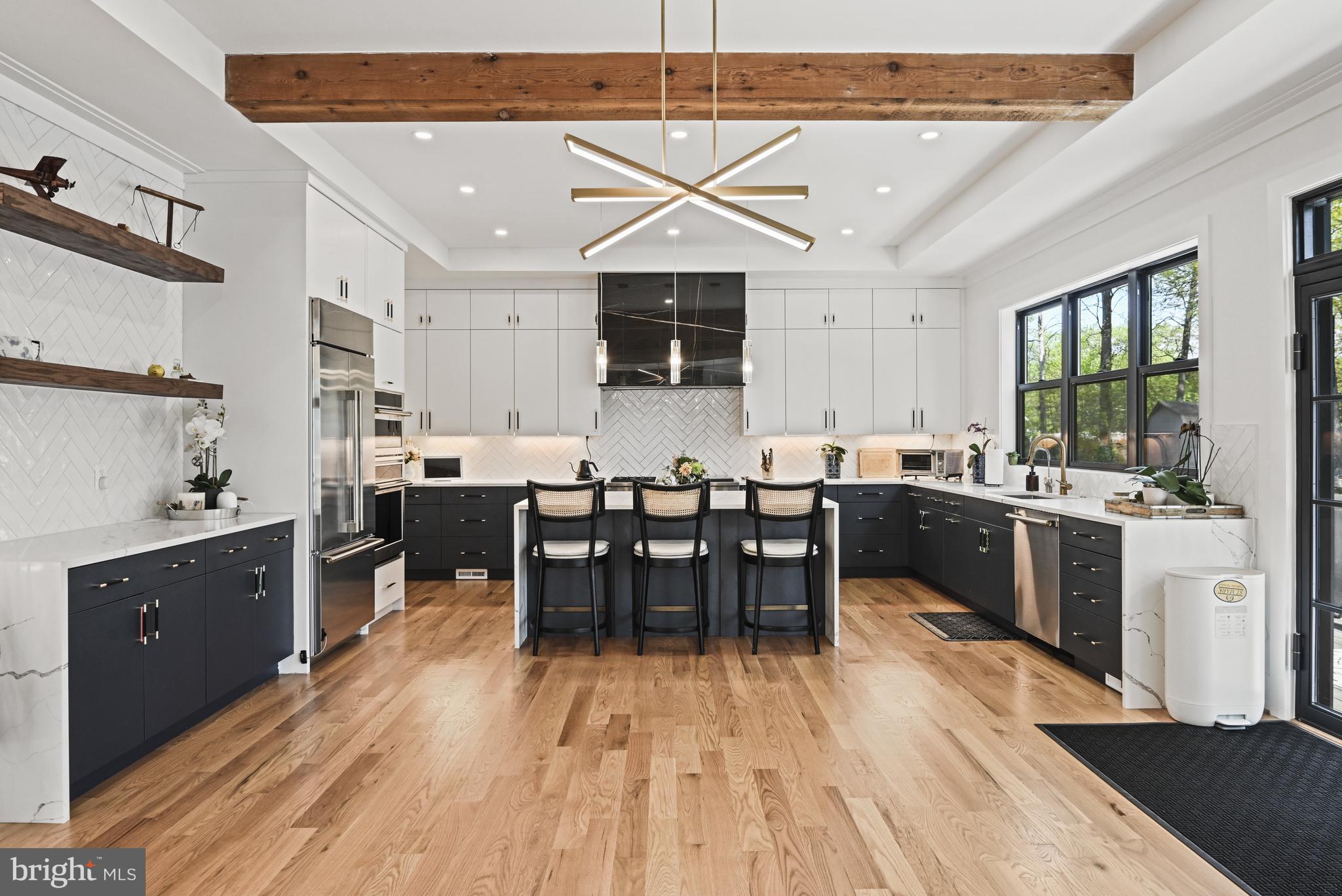 VIENNA WOODS - Residential