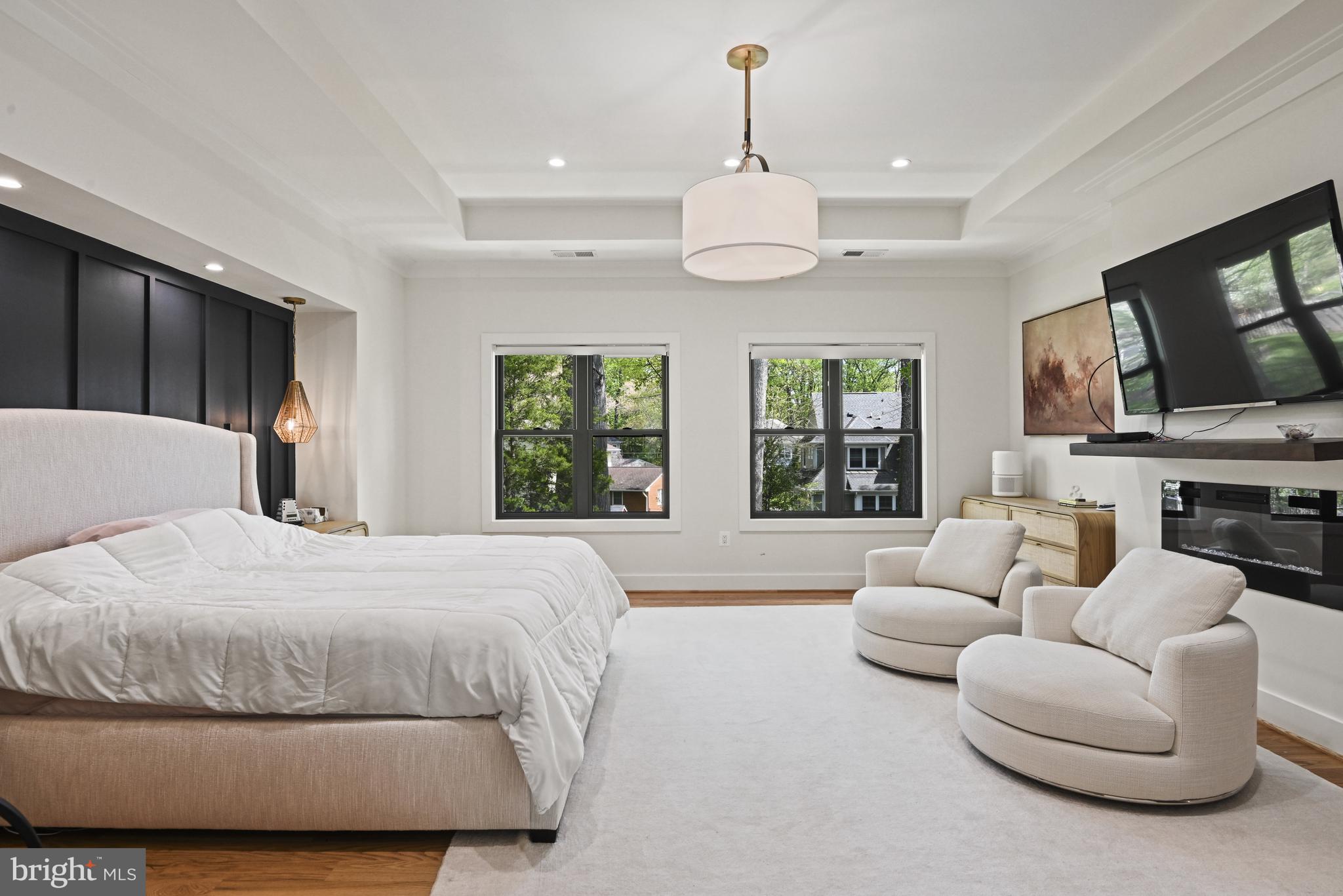 VIENNA WOODS - Residential