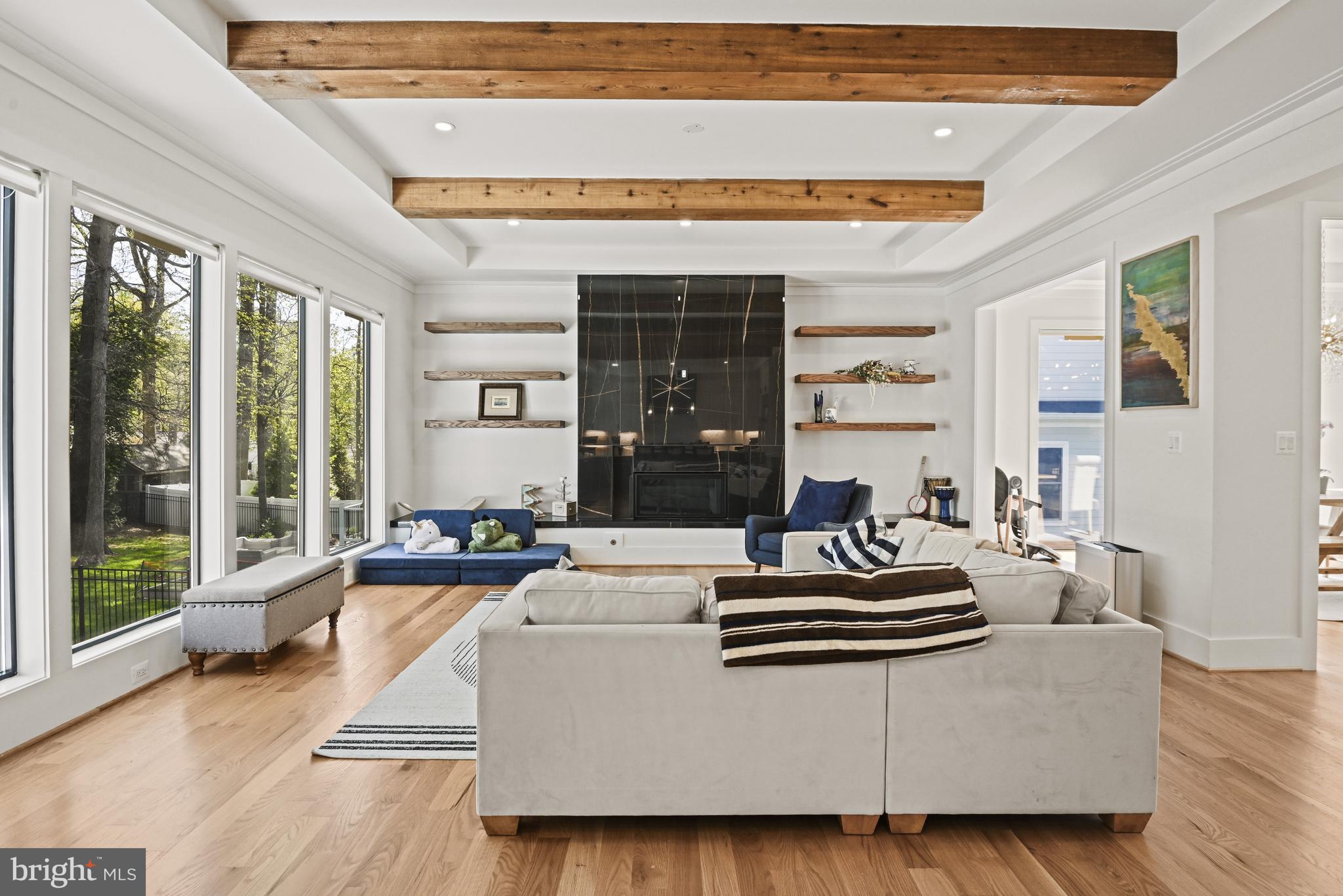 VIENNA WOODS - Residential