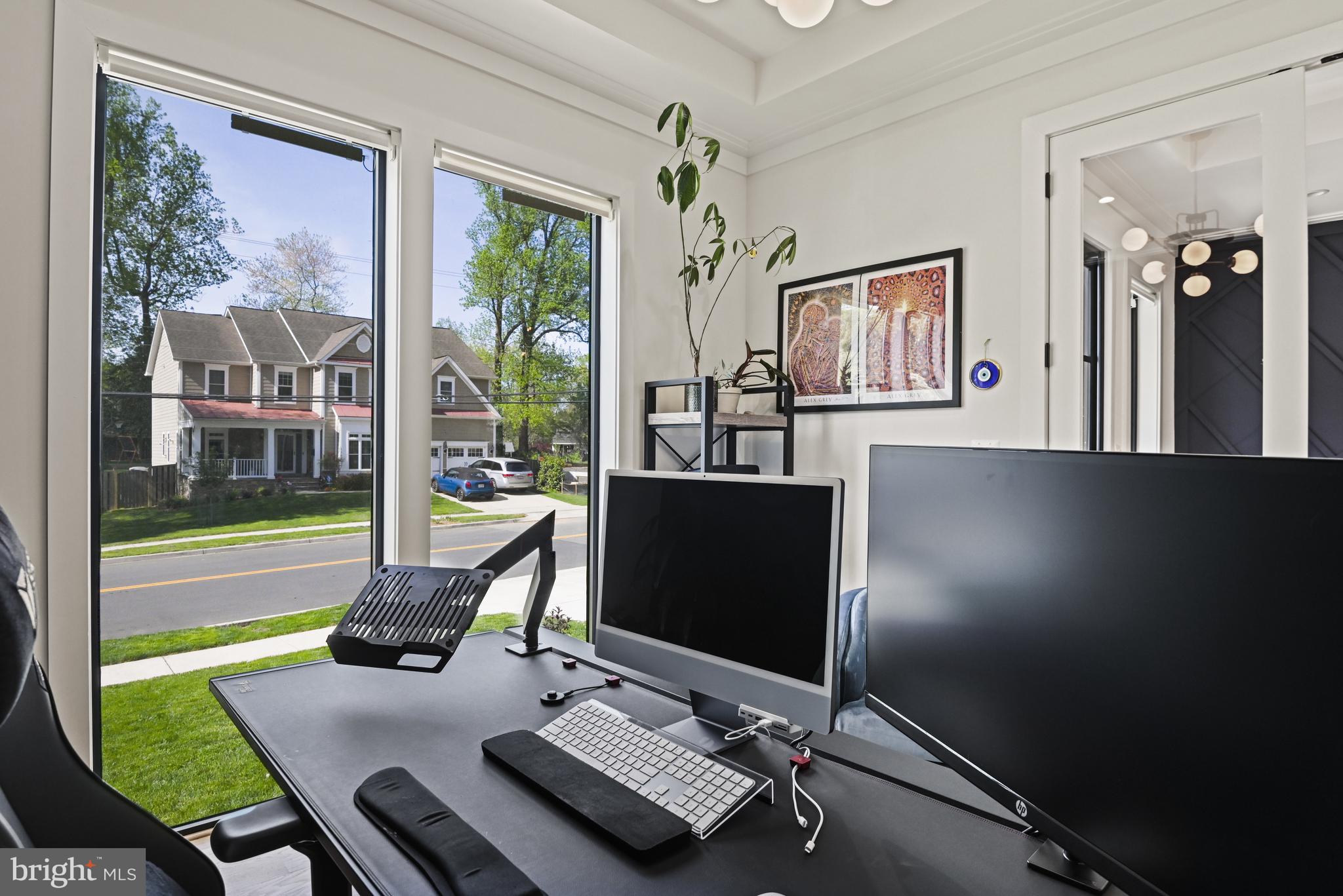 VIENNA WOODS - Residential