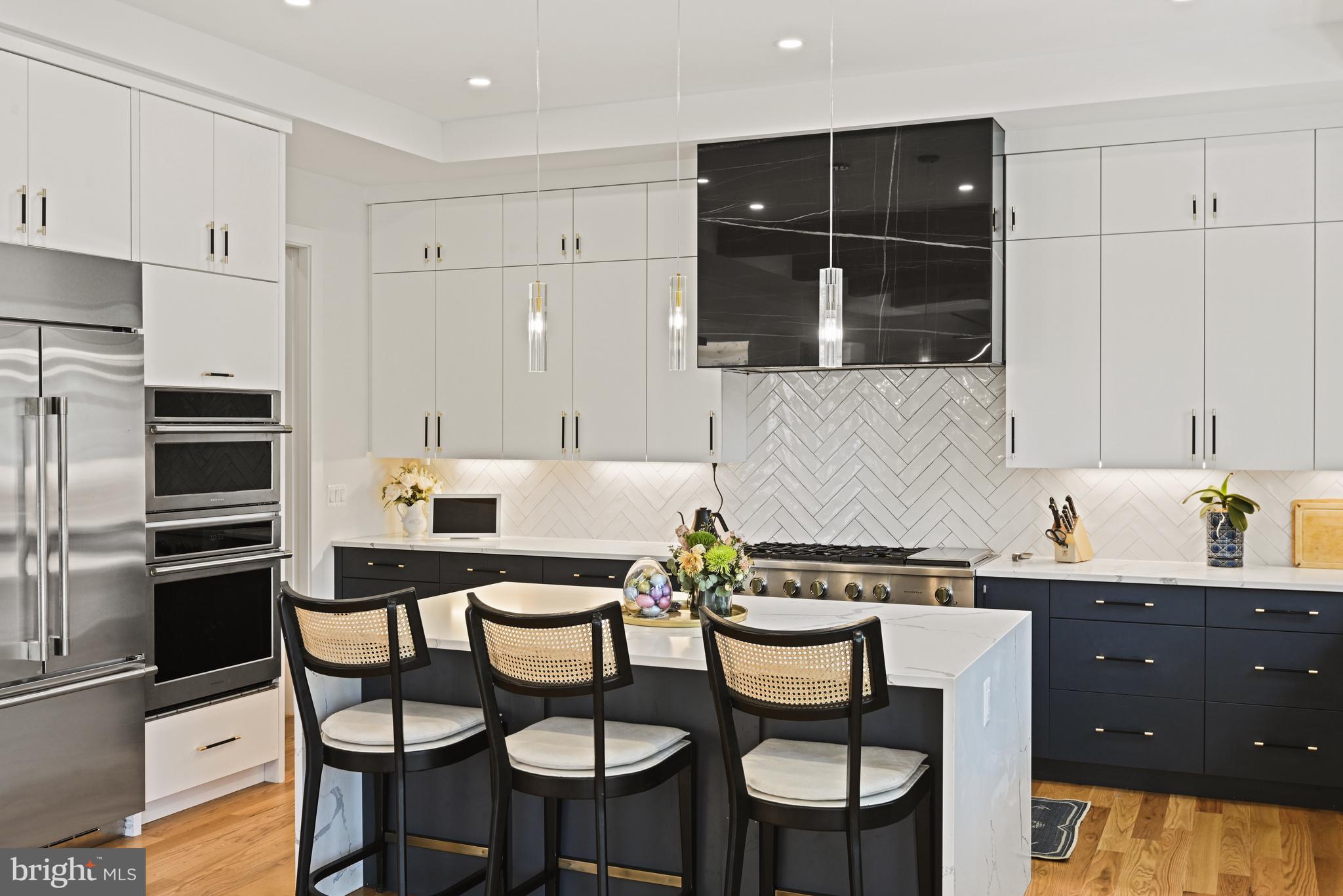 VIENNA WOODS - Residential